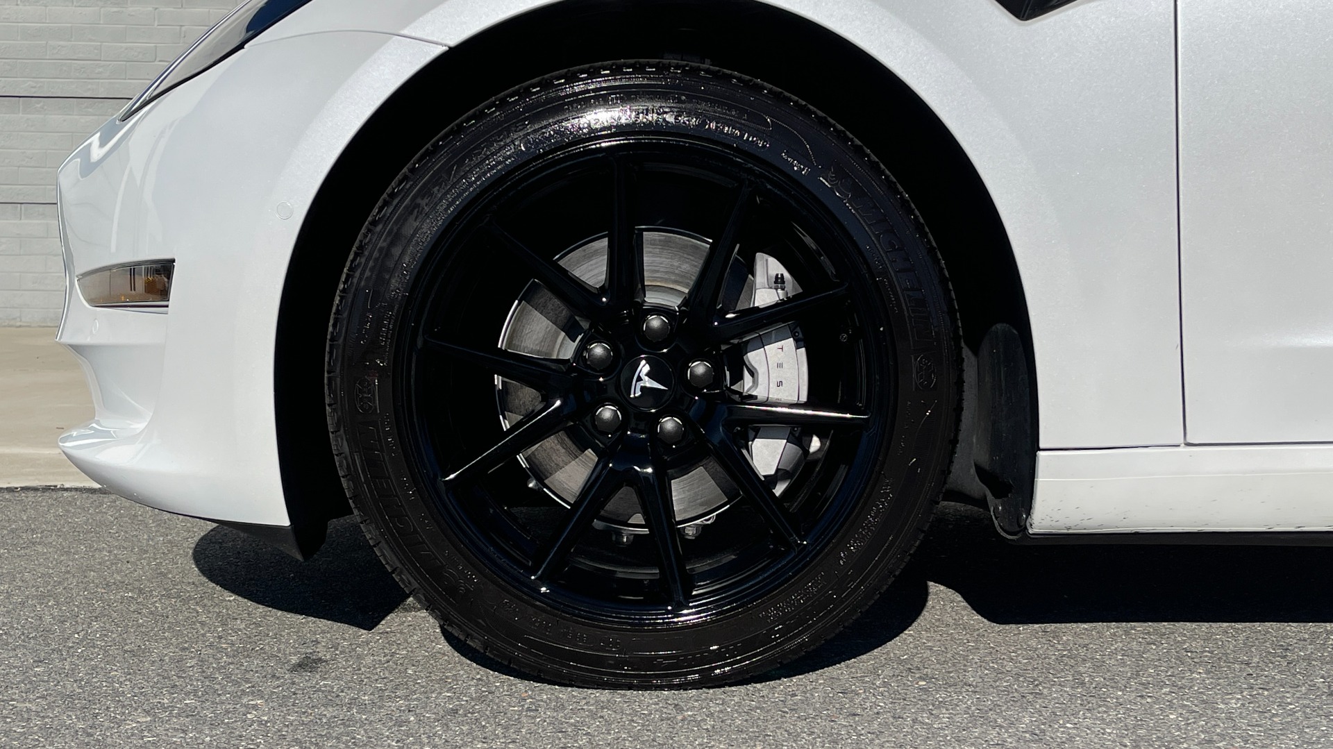 Used 2021 Tesla MODEL 3 STANDARD RANGE PLUS RWD / NAV / SUNROOF / WIRELESS CHARGING / 360 VIEW for sale $51,995 at Formula Imports in Charlotte NC 28227 58