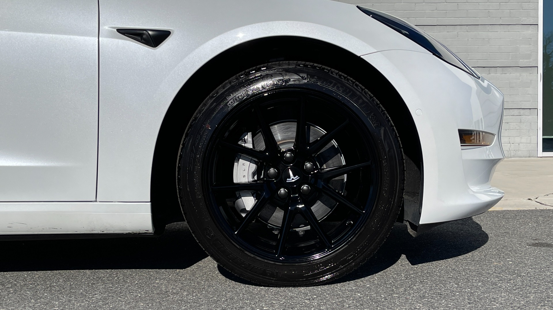 Used 2021 Tesla MODEL 3 STANDARD RANGE PLUS RWD / NAV / SUNROOF / WIRELESS CHARGING / 360 VIEW for sale $51,995 at Formula Imports in Charlotte NC 28227 61