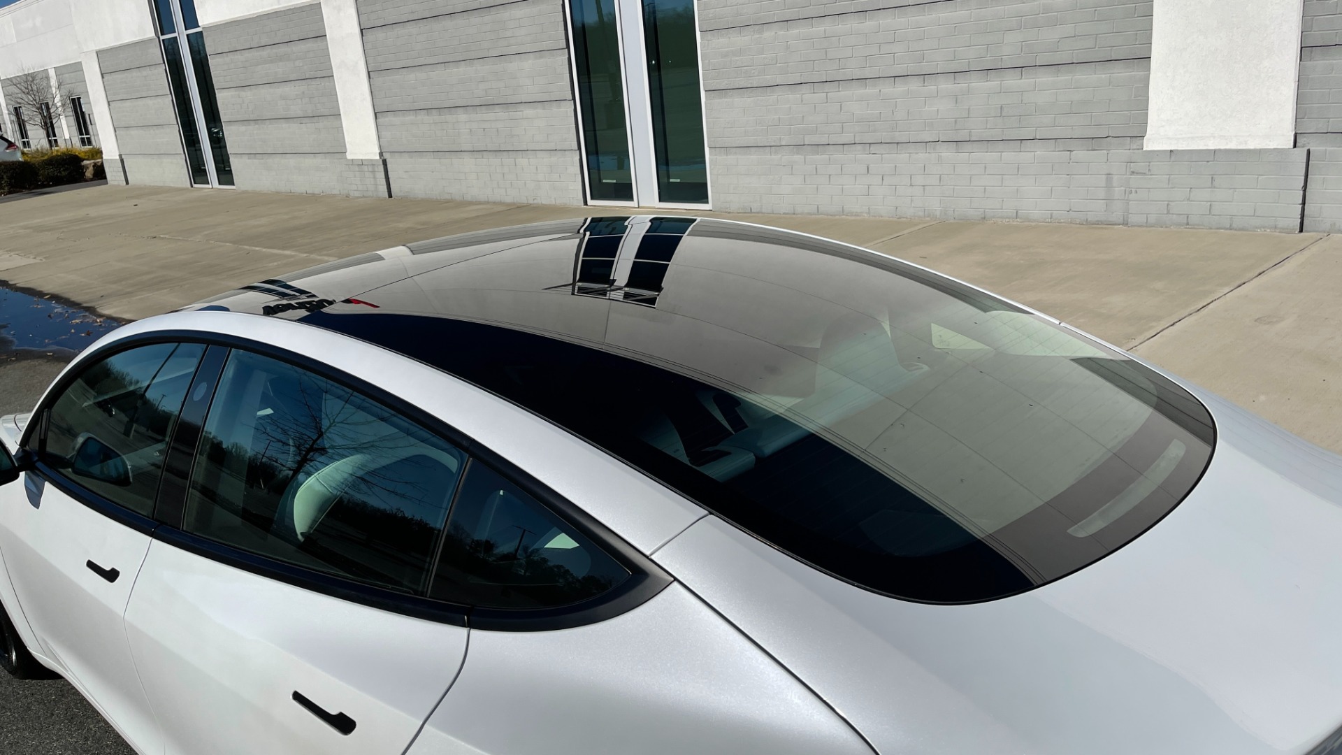 Used 2021 Tesla MODEL 3 STANDARD RANGE PLUS RWD / NAV / SUNROOF / WIRELESS CHARGING / 360 VIEW for sale $51,995 at Formula Imports in Charlotte NC 28227 9
