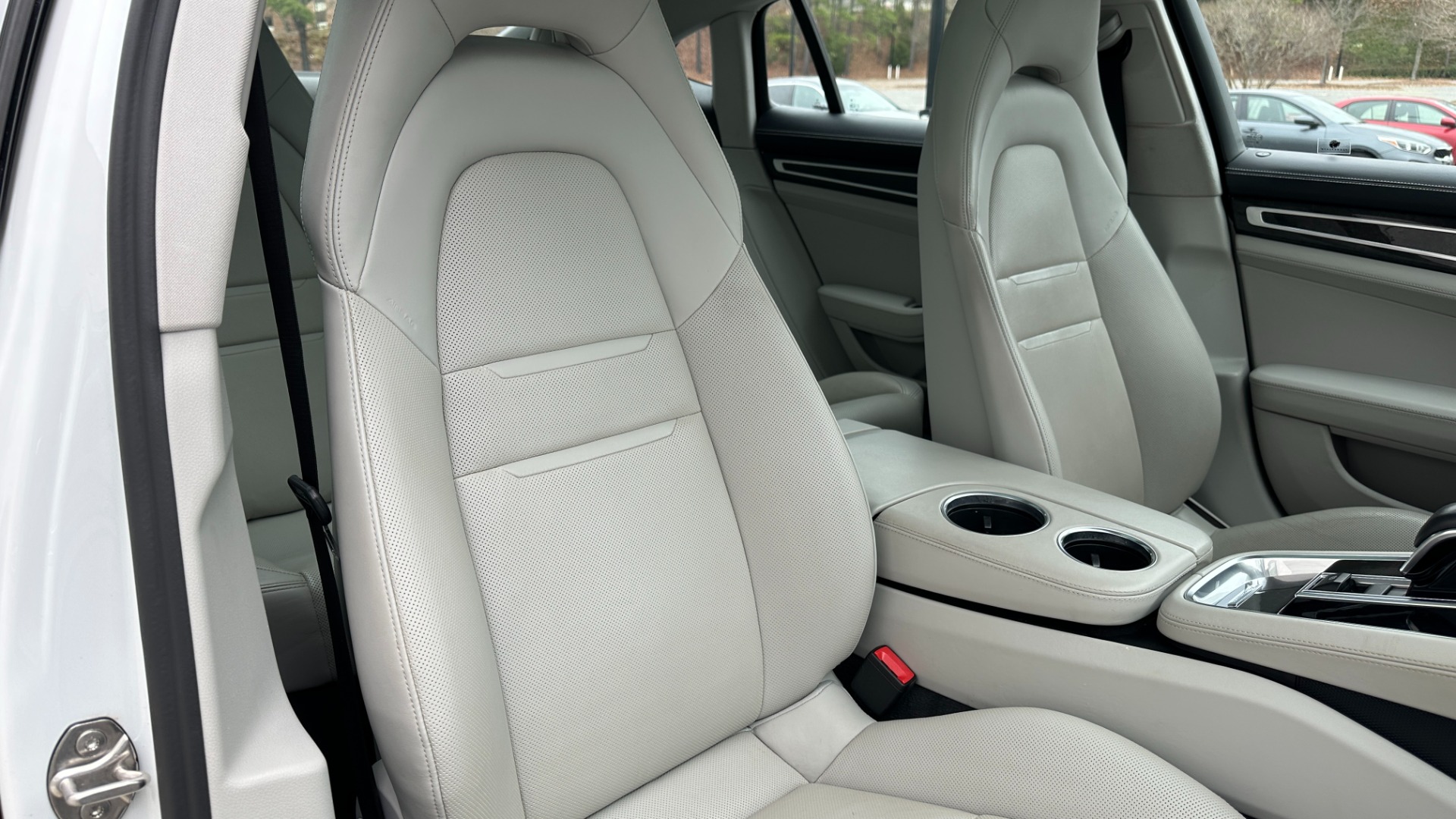 Used 2017 Porsche PANAMERA 4S / AWD / 2.9L TURBO / PREMIUM / SPORT CHRONO / BOSE / REARVIEW for sale $81,000 at Formula Imports in Charlotte NC 28227 37