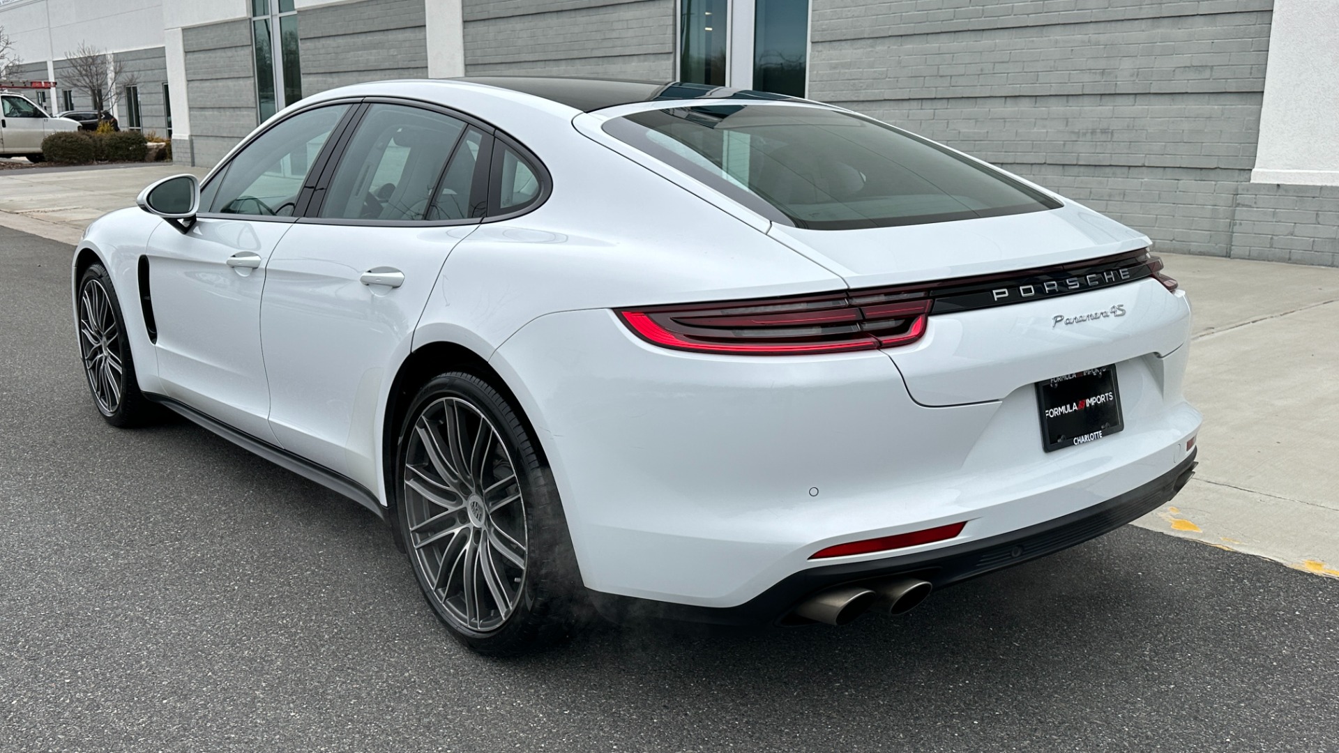 Used 2017 Porsche Panamera 4S / PREMIUM PLUS / AIR SUSPENSION / SPORT CHRONO / 21IN WHEELS for sale $74,000 at Formula Imports in Charlotte NC 28227 4