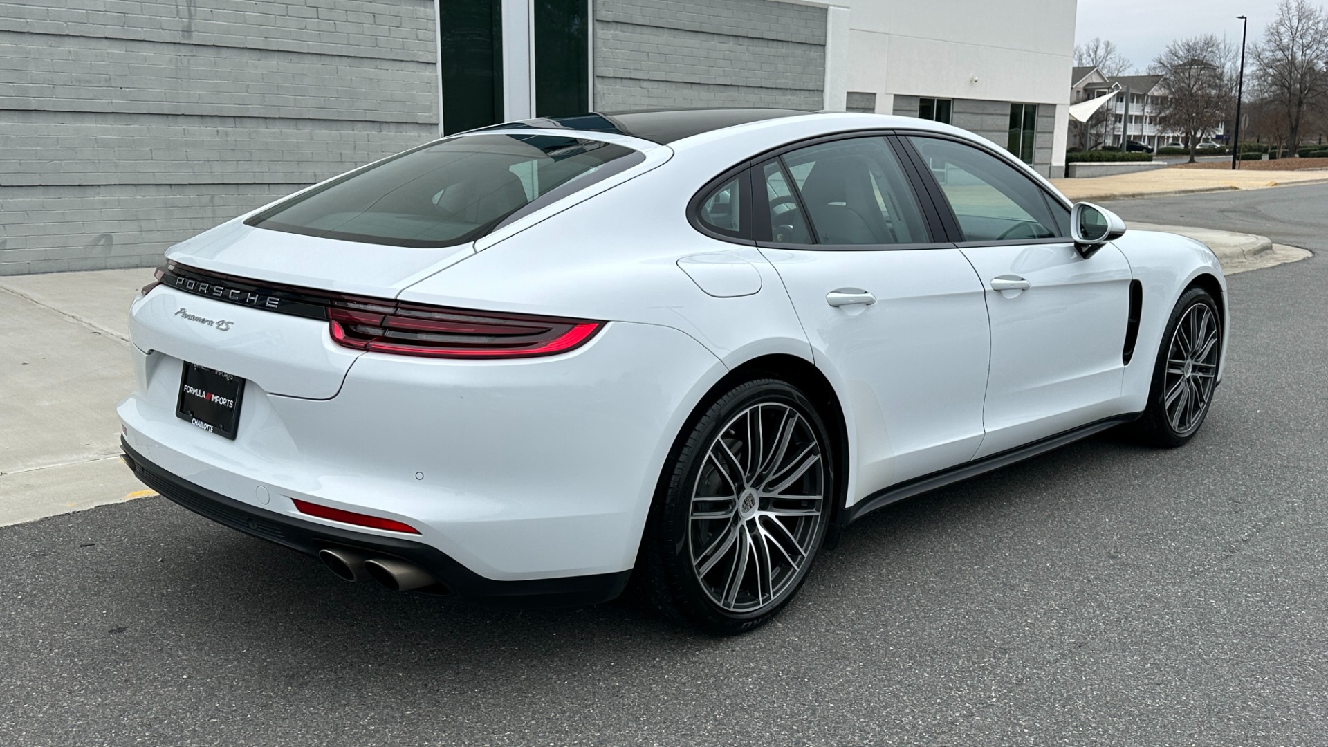 Used 2017 Porsche Panamera 4S / PREMIUM PLUS / AIR SUSPENSION / SPORT CHRONO / 21IN WHEELS for sale $74,000 at Formula Imports in Charlotte NC 28227 7