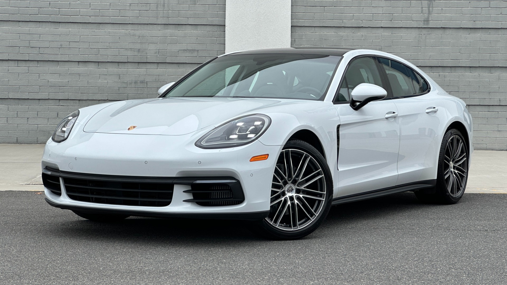 Used 2017 Porsche Panamera 4S / PREMIUM PLUS / AIR SUSPENSION / SPORT CHRONO / 21IN WHEELS for sale $74,000 at Formula Imports in Charlotte NC 28227 1