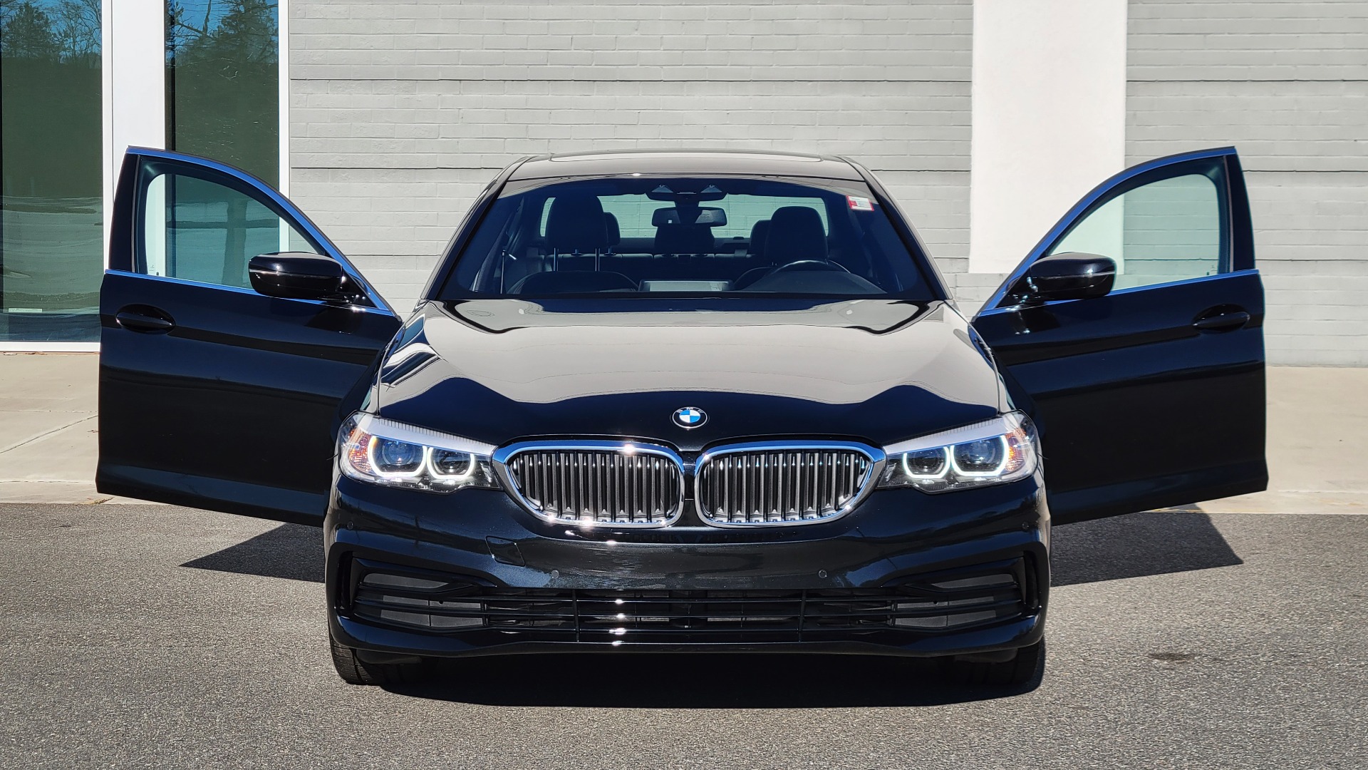 Used 2019 BMW 5 SERIES 530I XDRIVE CONVENIENCE PKG / NAV / SUNROOF / REARVIEW for sale $41,595 at Formula Imports in Charlotte NC 28227 18
