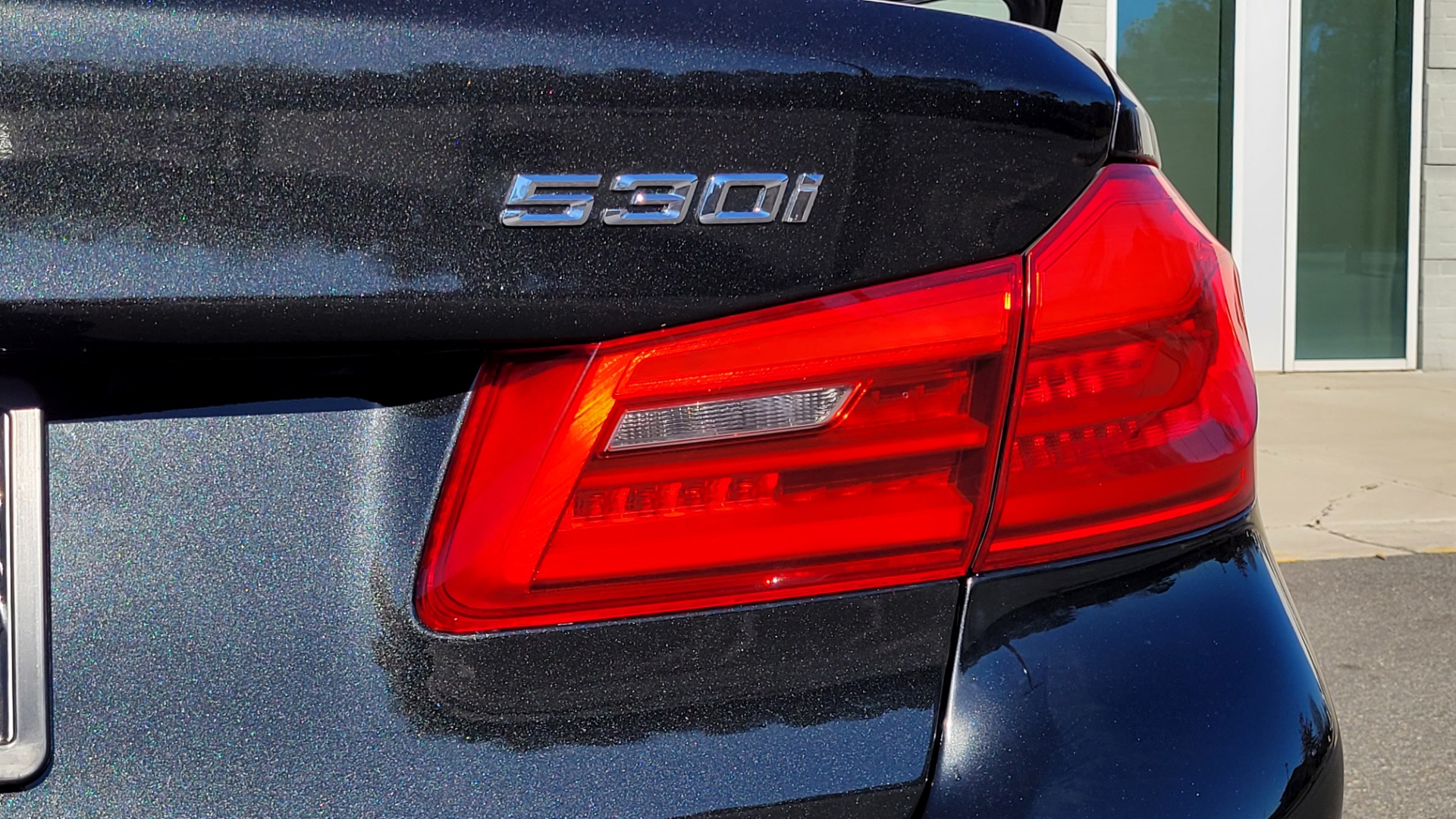 Used 2019 BMW 5 SERIES 530I XDRIVE CONVENIENCE PKG / NAV / SUNROOF / REARVIEW for sale $41,595 at Formula Imports in Charlotte NC 28227 27