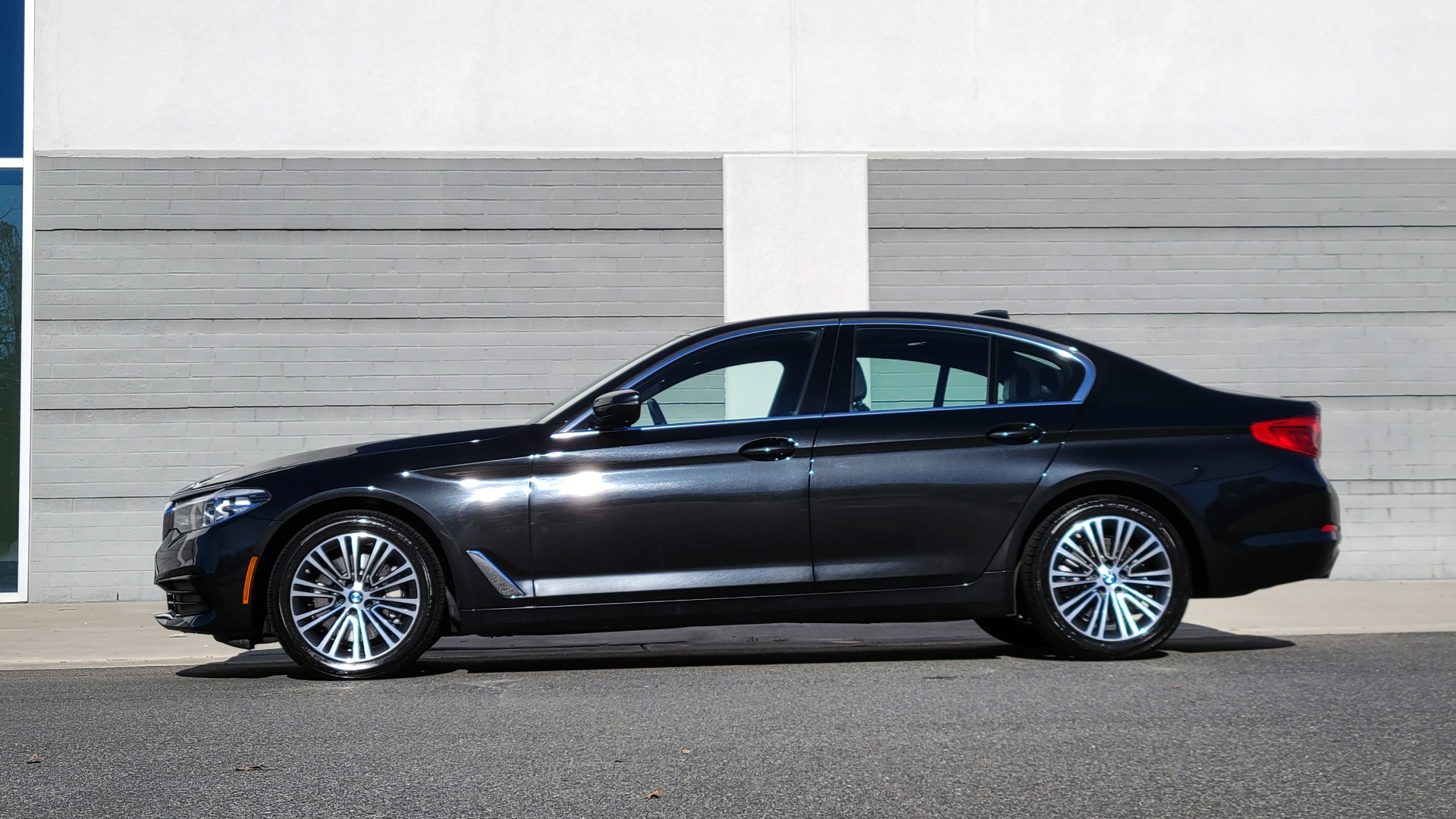 Used 2019 BMW 5 SERIES 530I XDRIVE CONVENIENCE PKG / NAV / SUNROOF / REARVIEW for sale Sold at Formula Imports in Charlotte NC 28227 3