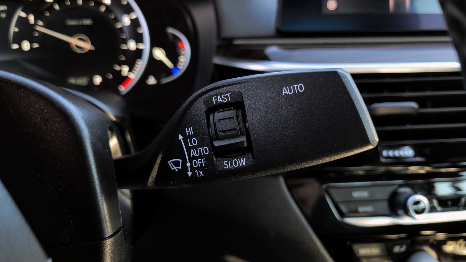 Used 2019 BMW 5 SERIES 530I XDRIVE CONVENIENCE PKG / NAV / SUNROOF / REARVIEW for sale Sold at Formula Imports in Charlotte NC 28227 39