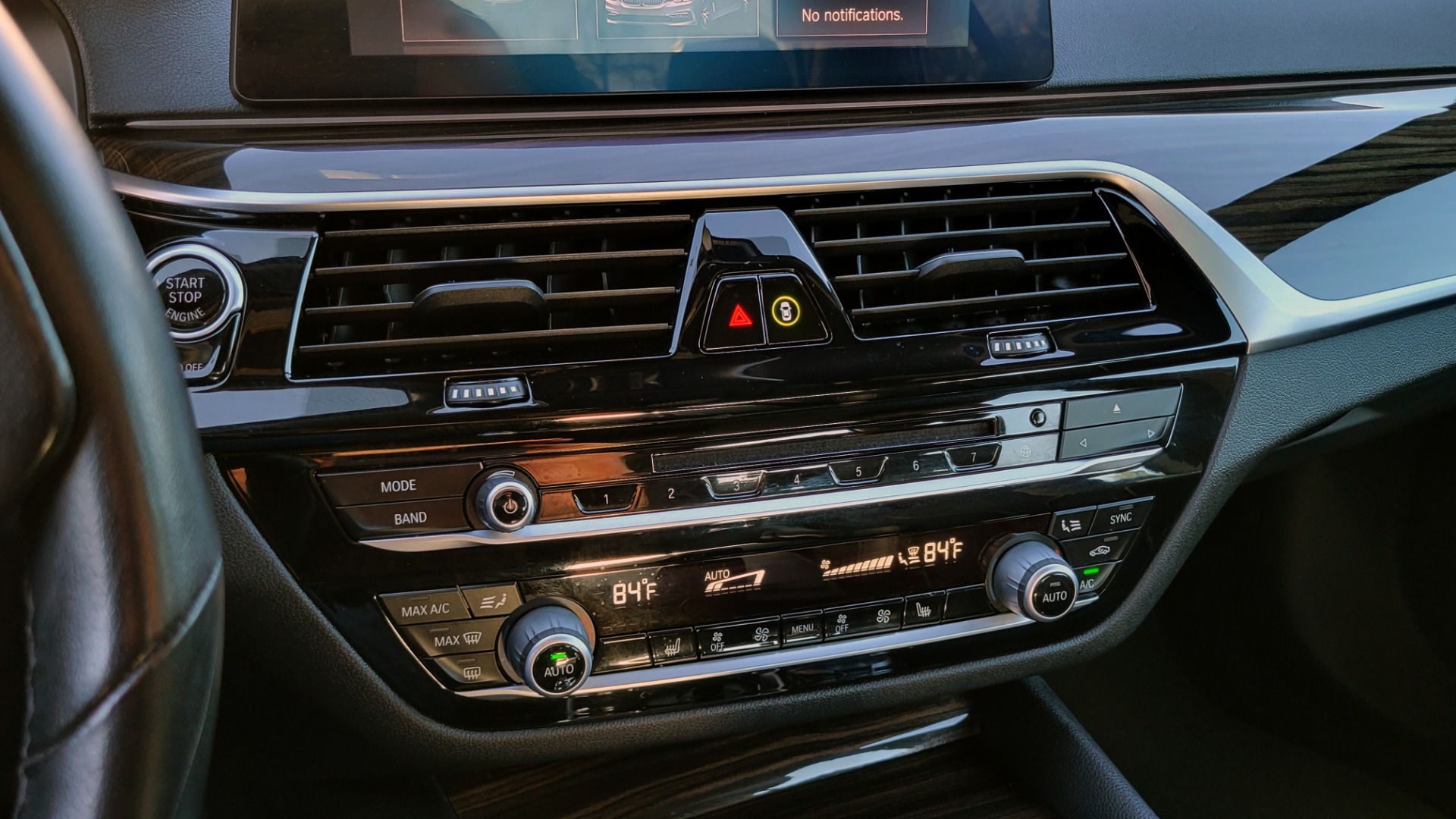 Used 2019 BMW 5 SERIES 530I XDRIVE CONVENIENCE PKG / NAV / SUNROOF / REARVIEW for sale $41,595 at Formula Imports in Charlotte NC 28227 46