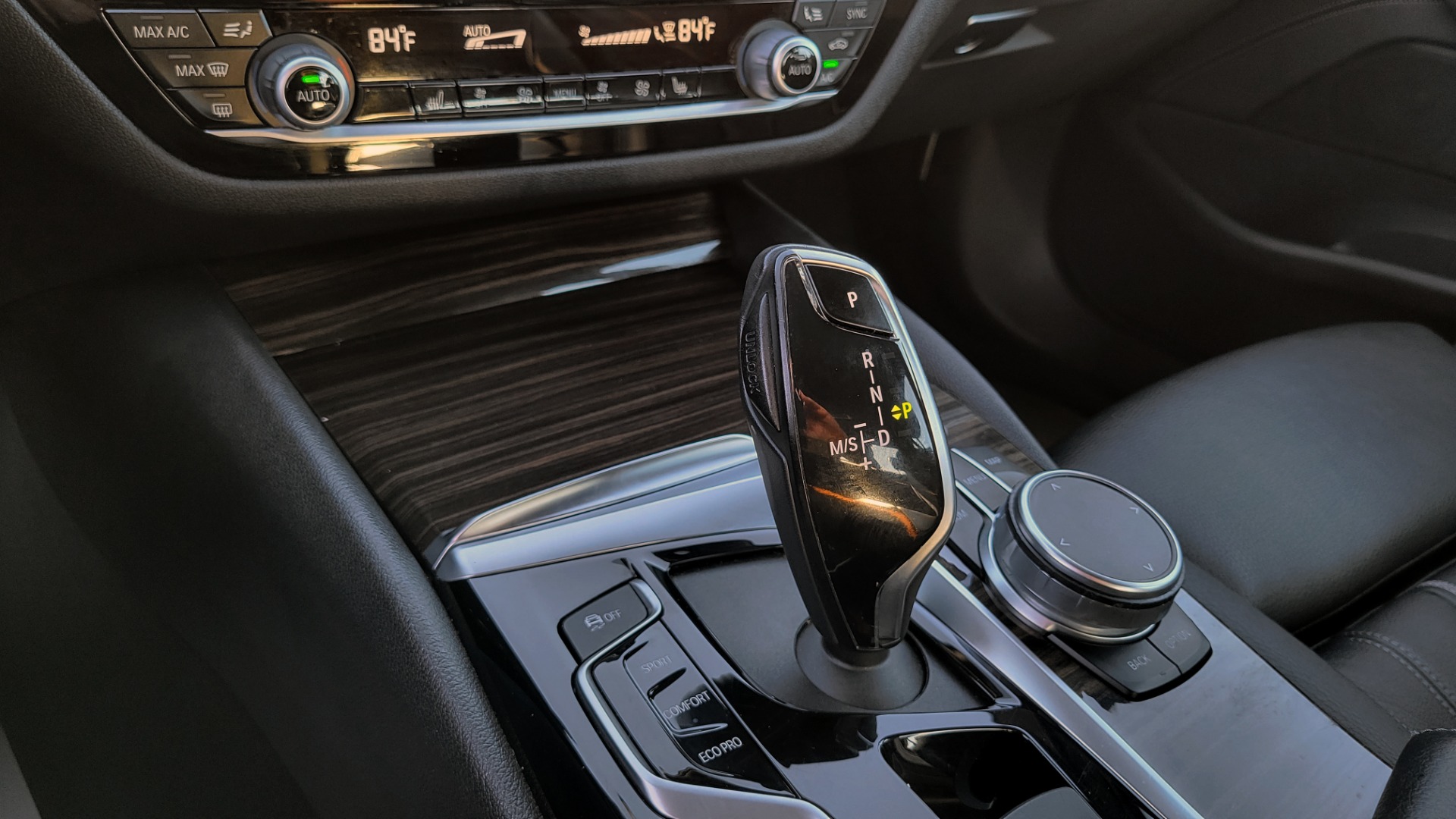 Used 2019 BMW 5 SERIES 530I XDRIVE CONVENIENCE PKG / NAV / SUNROOF / REARVIEW for sale $41,595 at Formula Imports in Charlotte NC 28227 47