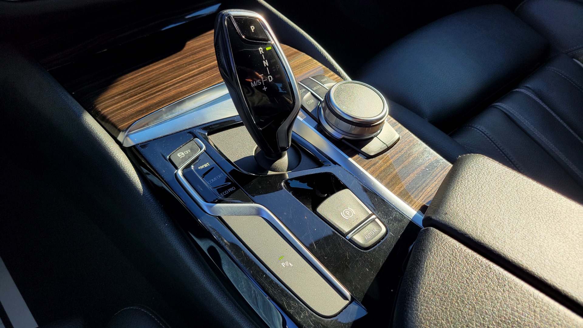 Used 2019 BMW 5 SERIES 530I XDRIVE CONVENIENCE PKG / NAV / SUNROOF / REARVIEW for sale $41,595 at Formula Imports in Charlotte NC 28227 53