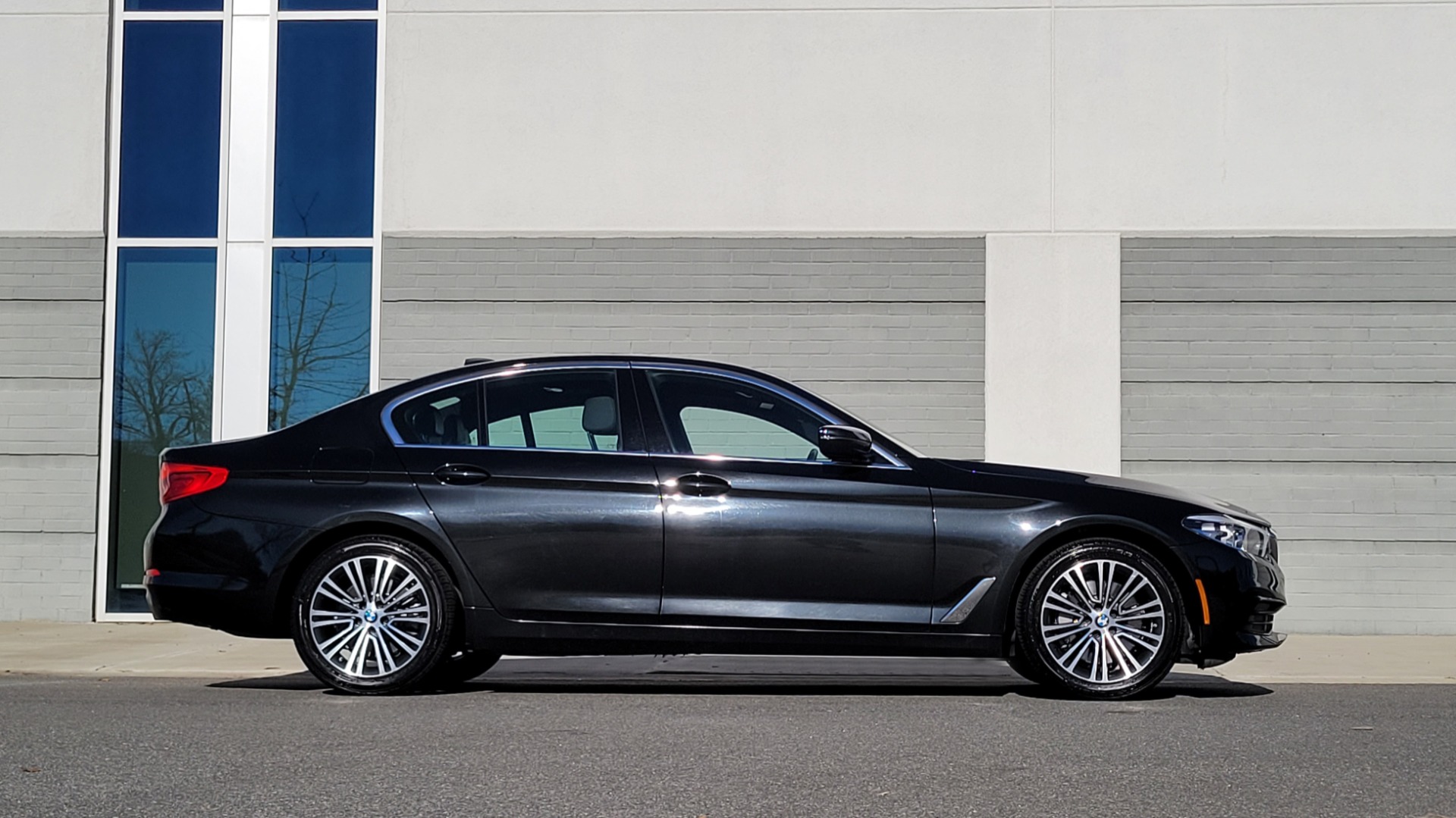 Used 2019 BMW 5 SERIES 530I XDRIVE CONVENIENCE PKG / NAV / SUNROOF / REARVIEW for sale Sold at Formula Imports in Charlotte NC 28227 6