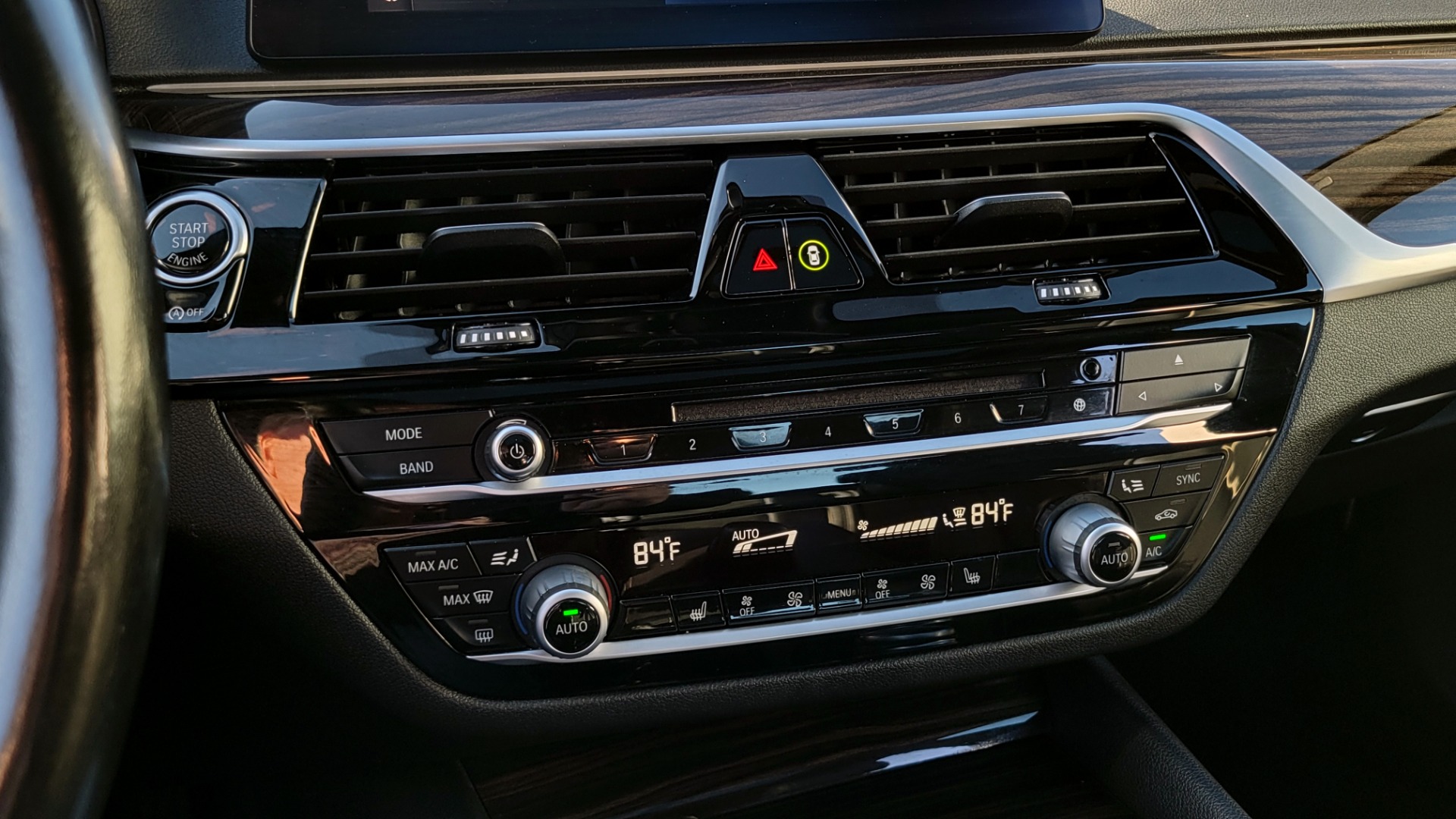 Used 2019 BMW 5 SERIES 530I XDRIVE CONVENIENCE PKG / NAV / SUNROOF / REARVIEW for sale $41,595 at Formula Imports in Charlotte NC 28227 84