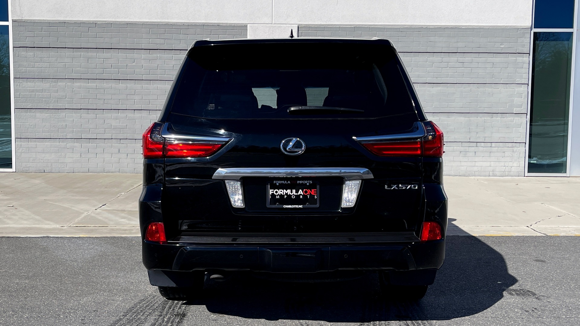 Used 2016 Lexus LX 570 4X4 / 5.7L / 5-DOOR SUV / LUX PKG / DVD ENT / COOL BOX / WIRELESS CHARGING for sale Sold at Formula Imports in Charlotte NC 28227 16