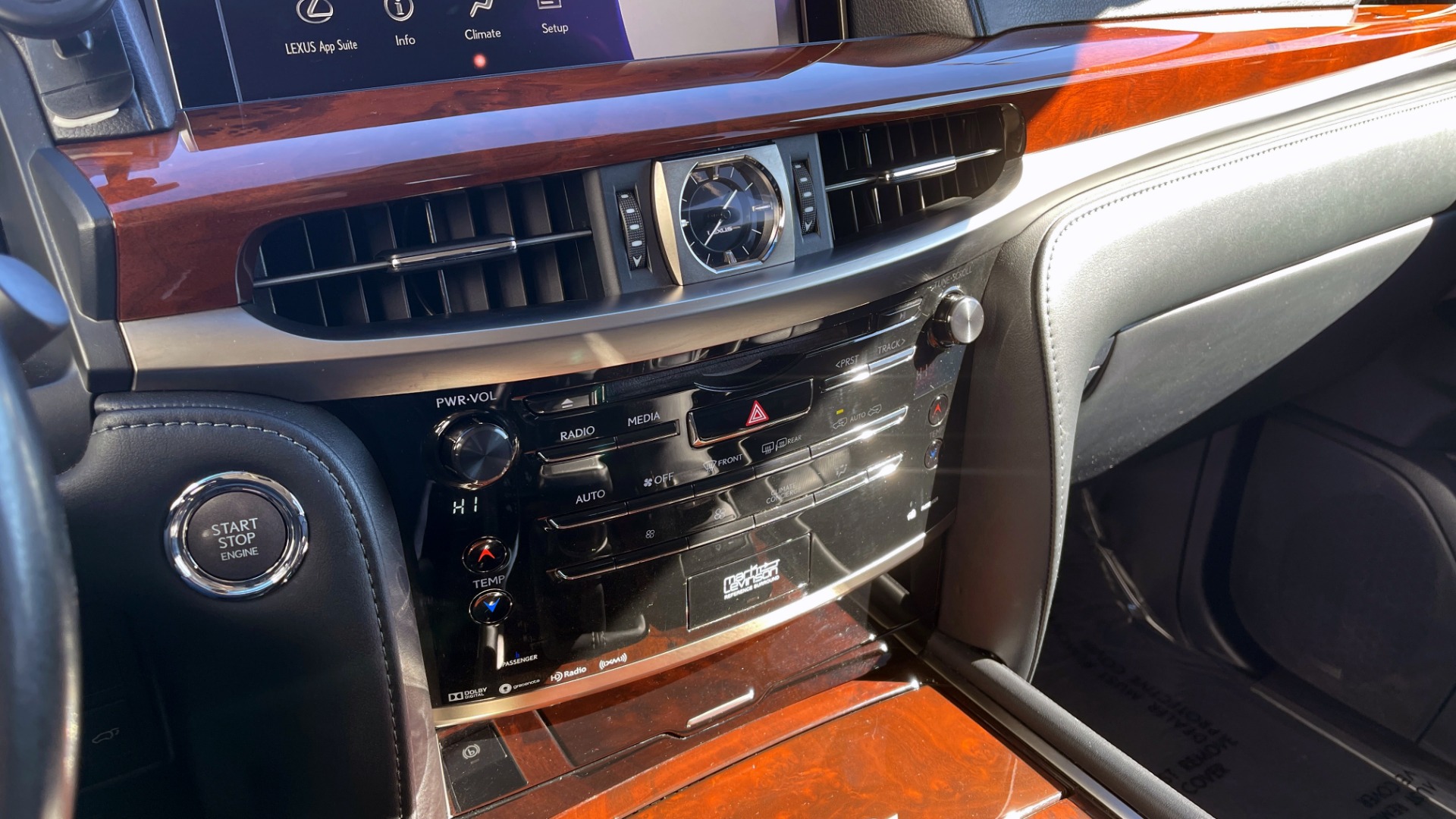 Used 2016 Lexus LX 570 4X4 / 5.7L / 5-DOOR SUV / LUX PKG / DVD ENT / COOL BOX / WIRELESS CHARGING for sale Sold at Formula Imports in Charlotte NC 28227 37