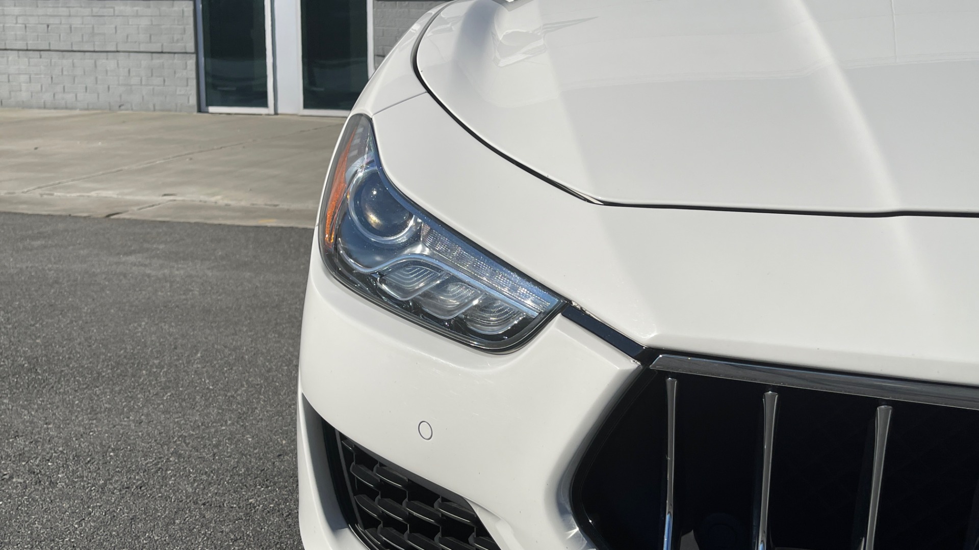 Used 2018 Maserati GHIBLI S Q4 3.0L SEDAN / AWD / NAV / SUNROOF / APPLE / HTD STS / REARVIEW for sale Sold at Formula Imports in Charlotte NC 28227 16