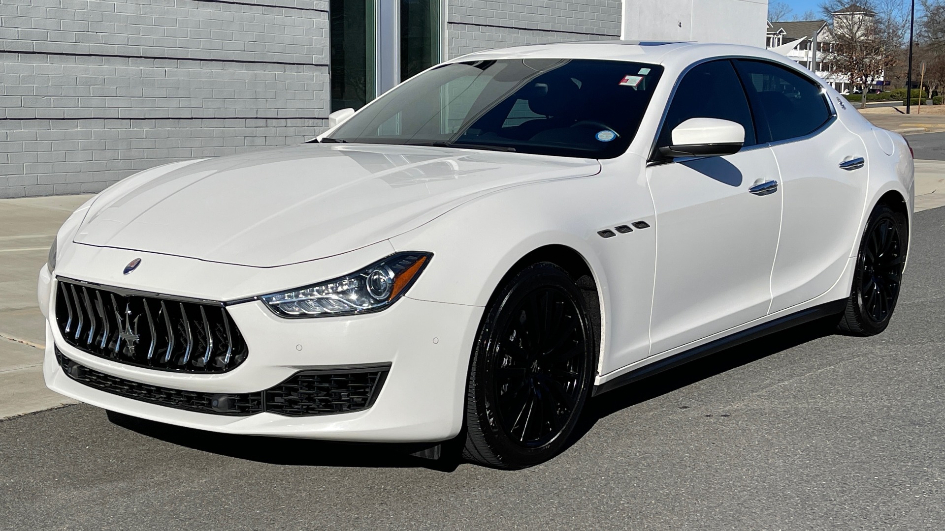 Used 2018 Maserati GHIBLI S Q4 3.0L SEDAN / AWD / NAV / SUNROOF / APPLE / HTD STS / REARVIEW for sale Sold at Formula Imports in Charlotte NC 28227 2