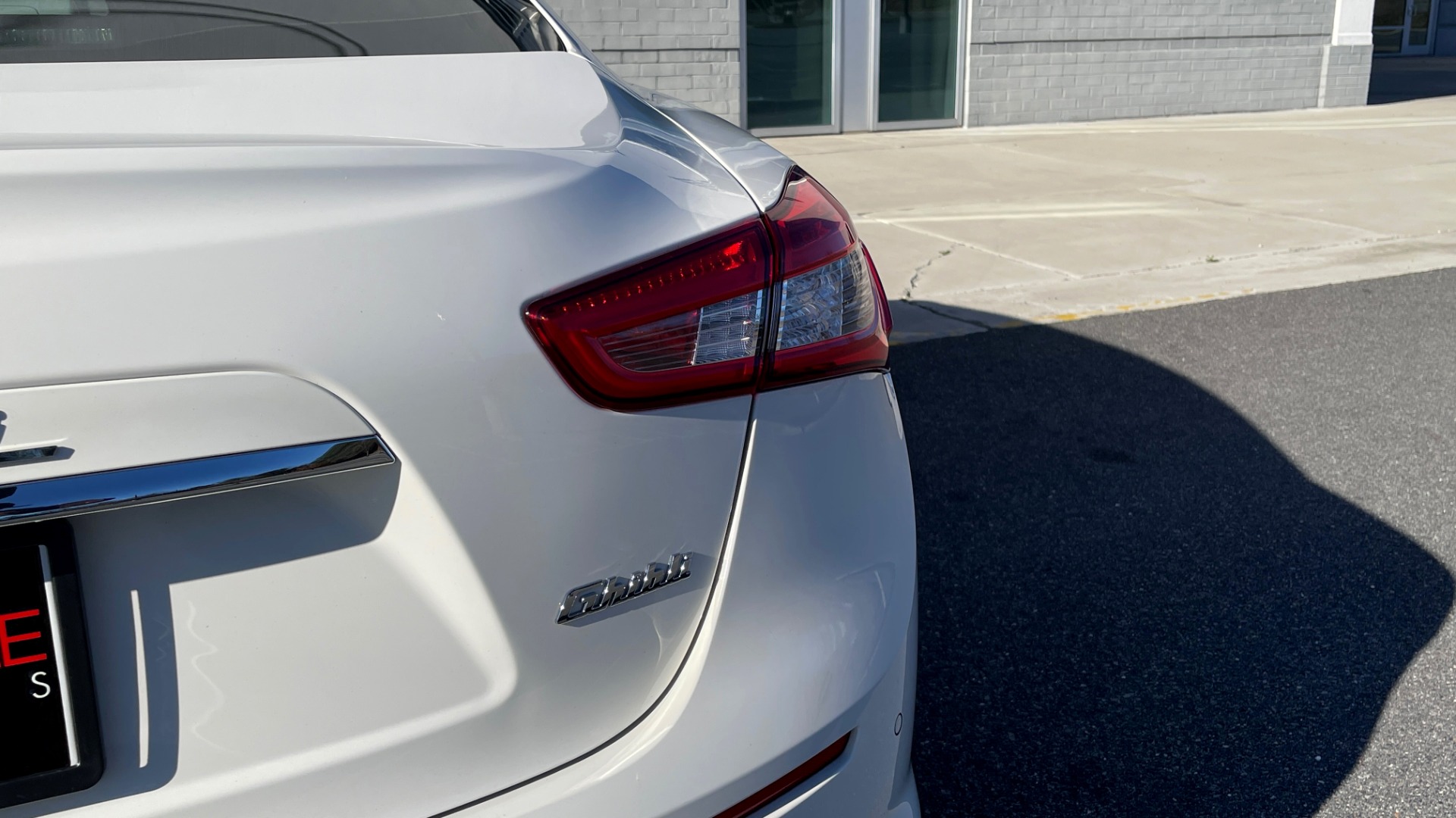 Used 2018 Maserati GHIBLI S Q4 3.0L SEDAN / AWD / NAV / SUNROOF / APPLE / HTD STS / REARVIEW for sale Sold at Formula Imports in Charlotte NC 28227 25