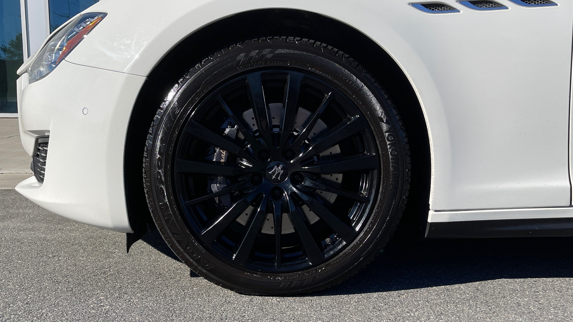 Used 2018 Maserati GHIBLI S Q4 3.0L SEDAN / AWD / NAV / SUNROOF / APPLE / HTD STS / REARVIEW for sale Sold at Formula Imports in Charlotte NC 28227 60