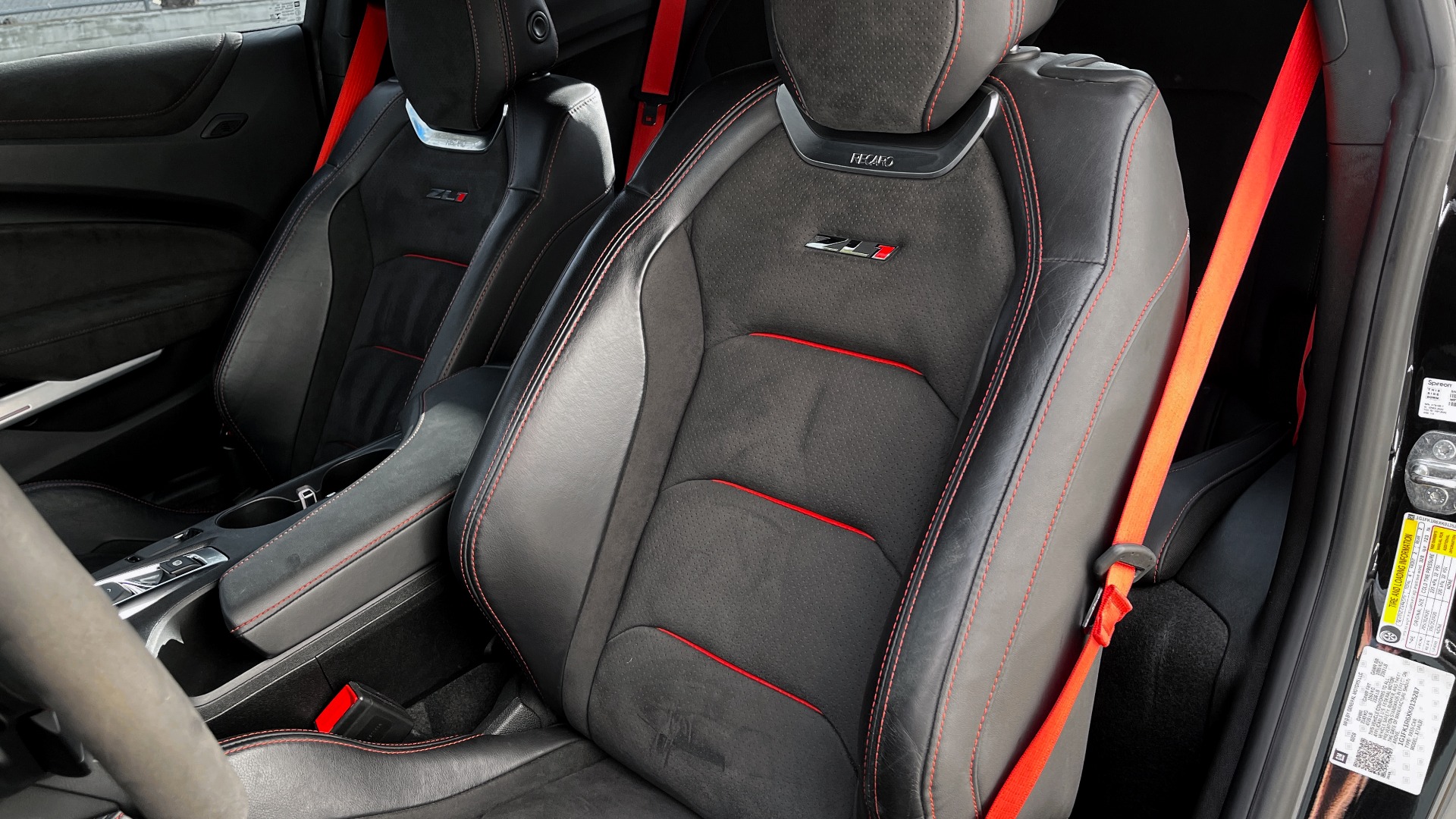 Used 2019 Chevrolet Camaro ZL1 650HP COUPE / 10-SPD AUTO / SUNROOF / BOSE / DATA RECORDER for sale Sold at Formula Imports in Charlotte NC 28227 35