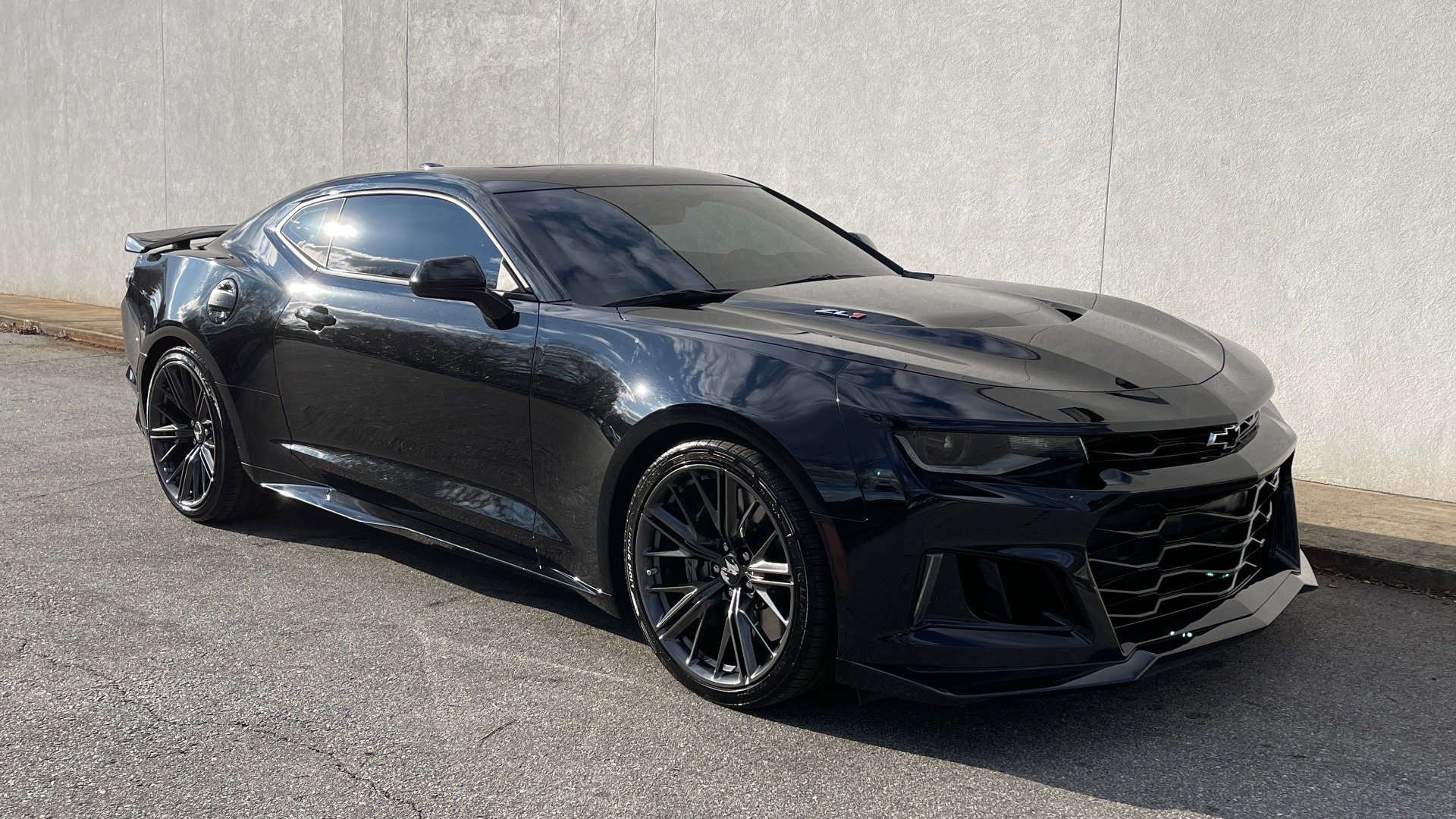 Used 2019 Chevrolet Camaro ZL1 650HP COUPE / 10-SPD AUTO / SUNROOF / BOSE / DATA RECORDER for sale Sold at Formula Imports in Charlotte NC 28227 6
