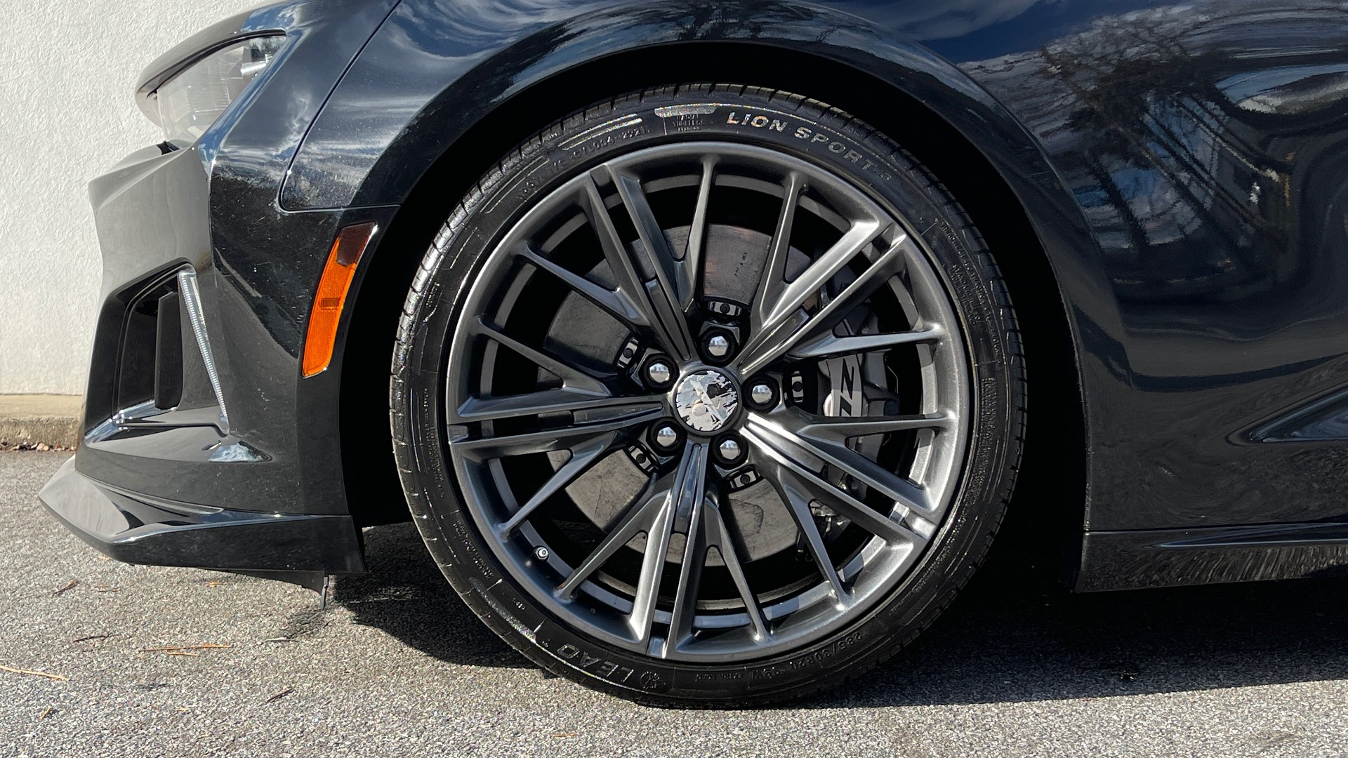 Used 2019 Chevrolet Camaro ZL1 650HP COUPE / 10-SPD AUTO / SUNROOF / BOSE / DATA RECORDER for sale Sold at Formula Imports in Charlotte NC 28227 63