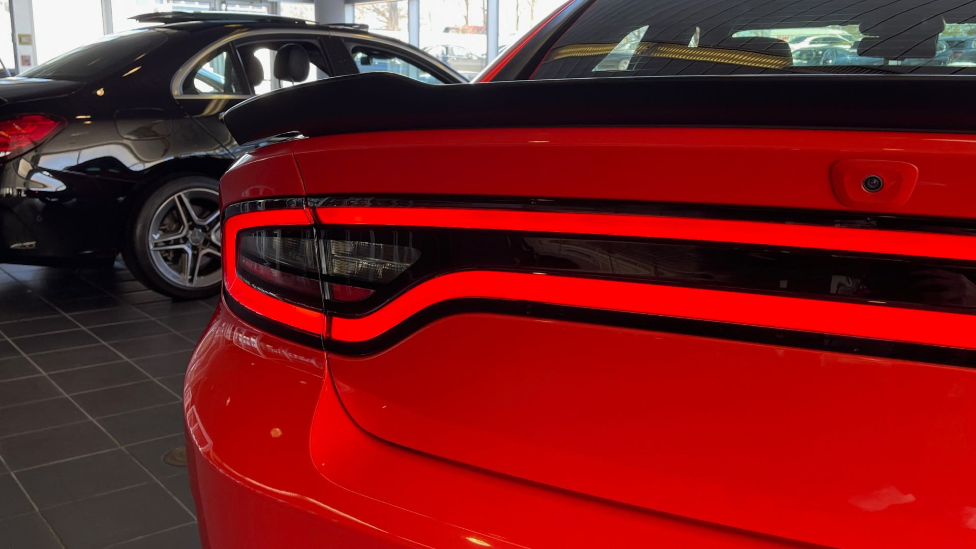 Used 2018 Dodge CHARGER DAYTONA 392 SEDAN / 6.4L HEMI / 8-SPD AUTO / TECH PKG / H/K SND / REARVIEW for sale Sold at Formula Imports in Charlotte NC 28227 19