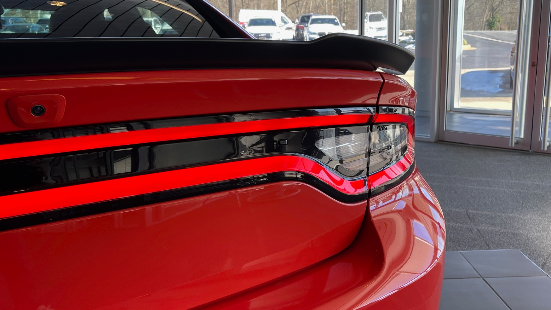 Used 2018 Dodge CHARGER DAYTONA 392 SEDAN / 6.4L HEMI / 8-SPD AUTO / TECH PKG / H/K SND / REARVIEW for sale Sold at Formula Imports in Charlotte NC 28227 20