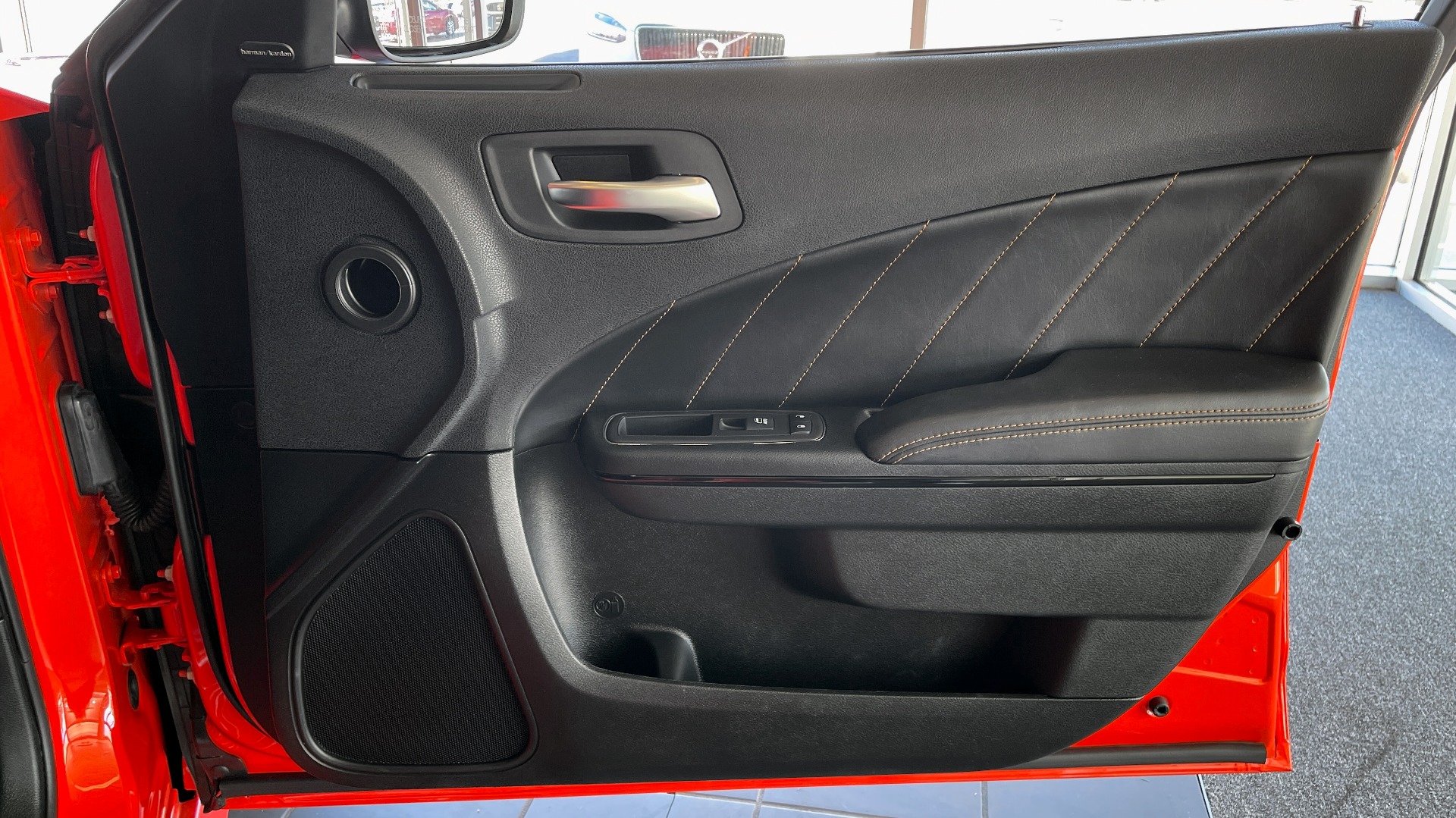 Used 2018 Dodge CHARGER DAYTONA 392 SEDAN / 6.4L HEMI / 8-SPD AUTO / TECH PKG / H/K SND / REARVIEW for sale Sold at Formula Imports in Charlotte NC 28227 51