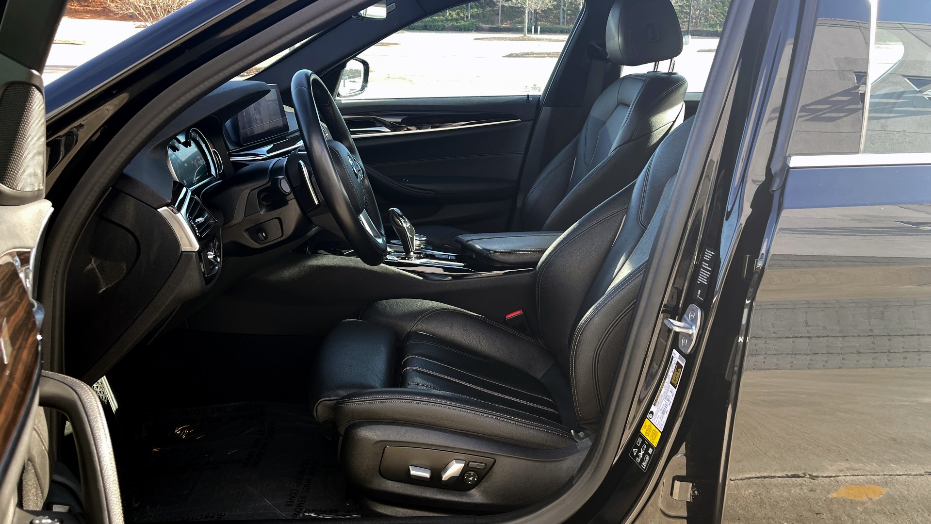 Used 2019 BMW 5 SERIES 540I XDRIVE PREMIUM / NAV / SUNROOF / DRVR ASST PLUS / CONV PKG / HUD for sale Sold at Formula Imports in Charlotte NC 28227 24