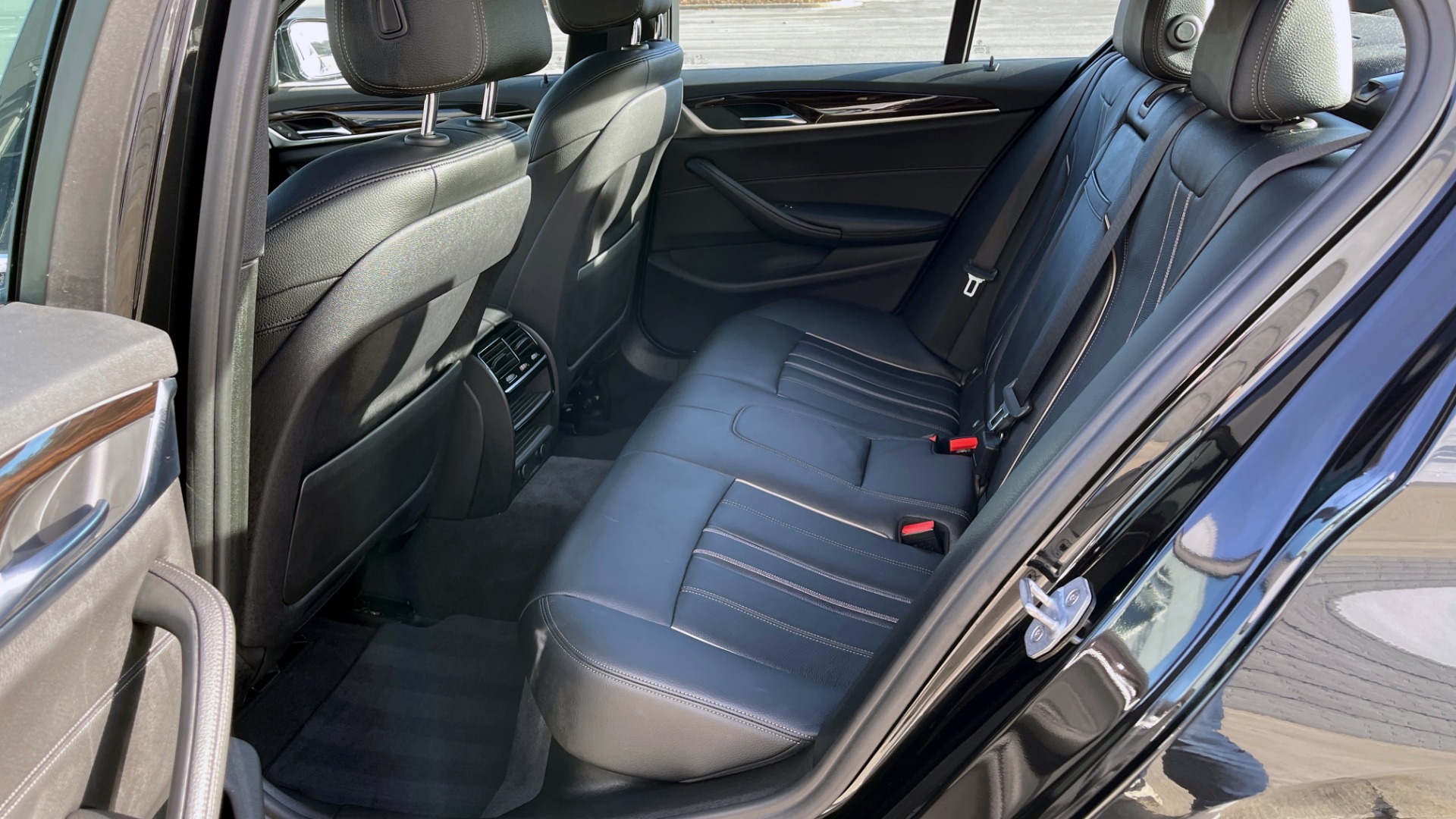 Used 2019 BMW 5 SERIES 540I XDRIVE PREMIUM / NAV / SUNROOF / DRVR ASST PLUS / CONV PKG / HUD for sale Sold at Formula Imports in Charlotte NC 28227 45