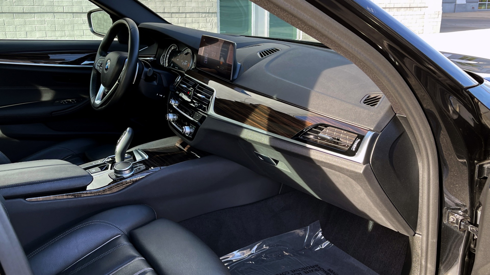 Used 2019 BMW 5 SERIES 540I XDRIVE PREMIUM / NAV / SUNROOF / DRVR ASST PLUS / CONV PKG / HUD for sale Sold at Formula Imports in Charlotte NC 28227 56