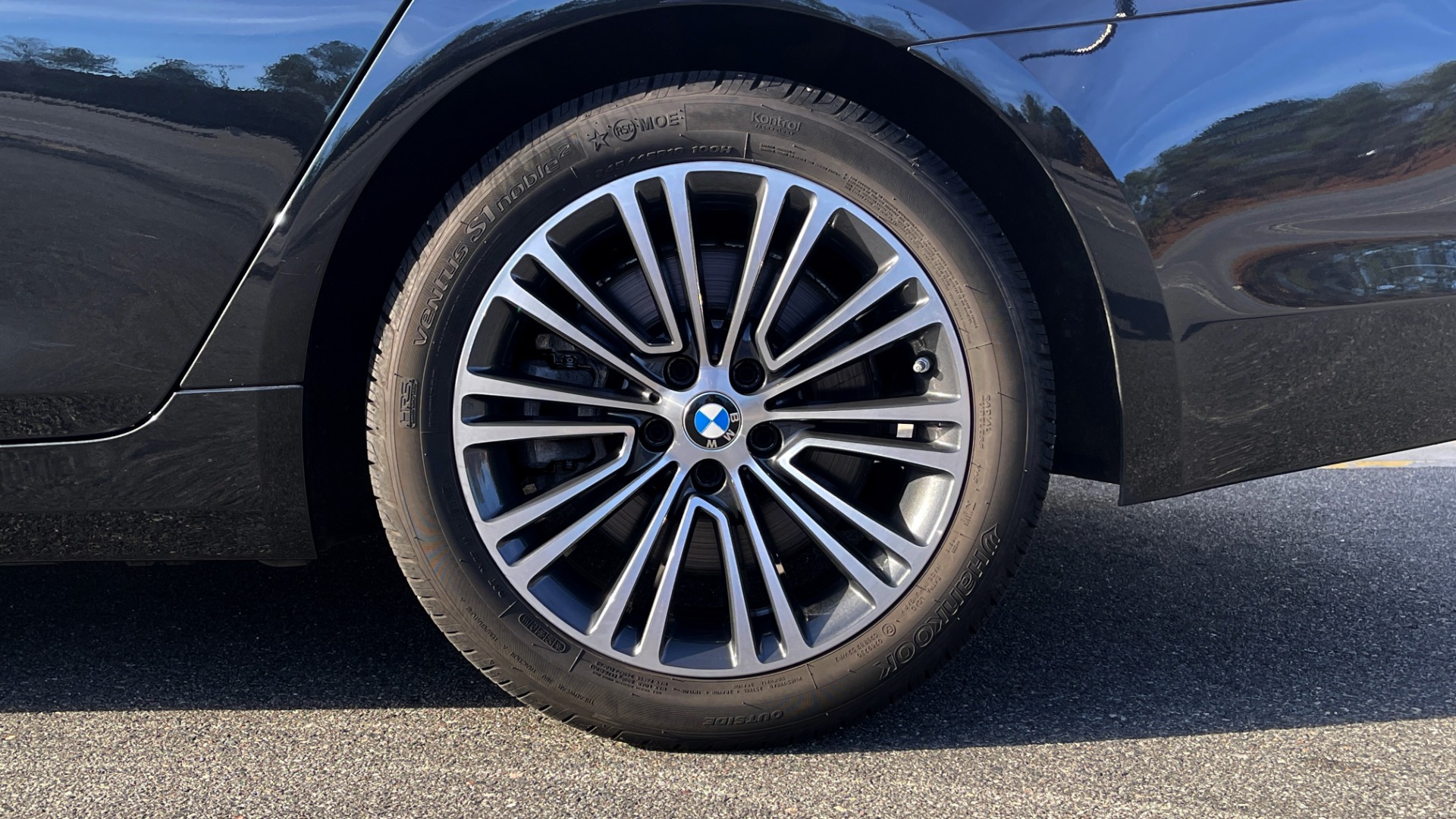 Used 2019 BMW 5 SERIES 540I XDRIVE PREMIUM / NAV / SUNROOF / DRVR ASST PLUS / CONV PKG / HUD for sale Sold at Formula Imports in Charlotte NC 28227 60
