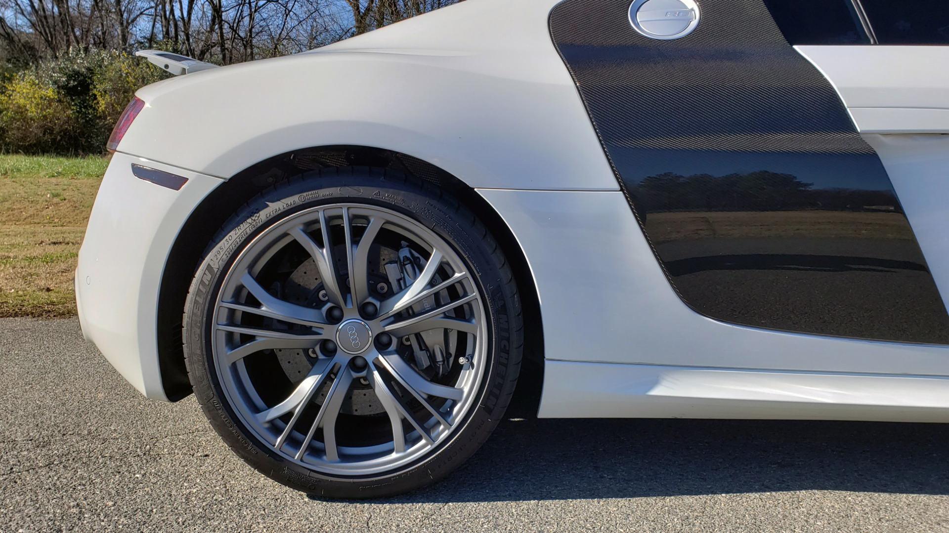 Used 2015 Audi R8 V10 PLUS / S-TRONIC / B&O SOUND / SPORT EXH / REARVIEW for sale Sold at Formula Imports in Charlotte NC 28227 17
