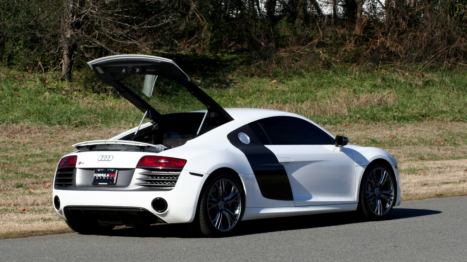 Used 2015 Audi R8 V10 PLUS / S-TRONIC / B&O SOUND / SPORT EXH / REARVIEW for sale Sold at Formula Imports in Charlotte NC 28227 61