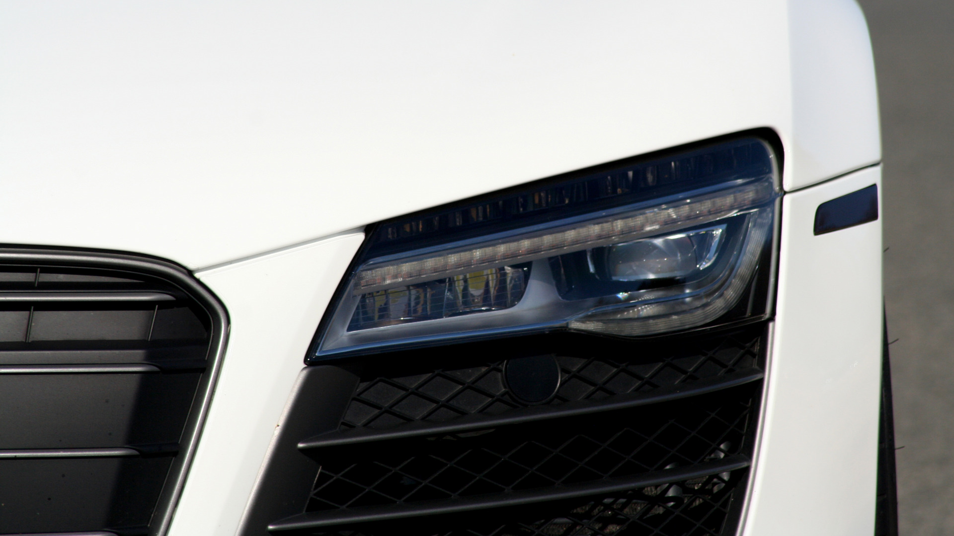 Used 2015 Audi R8 V10 PLUS / S-TRONIC / B&O SOUND / SPORT EXH / REARVIEW for sale Sold at Formula Imports in Charlotte NC 28227 70