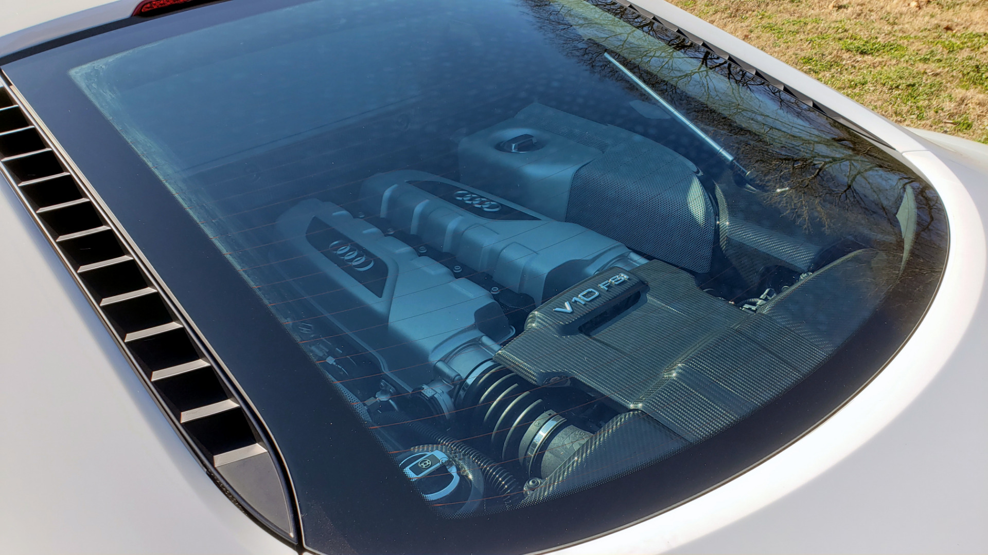Used 2015 Audi R8 V10 PLUS / S-TRONIC / B&O SOUND / SPORT EXH / REARVIEW for sale Sold at Formula Imports in Charlotte NC 28227 8