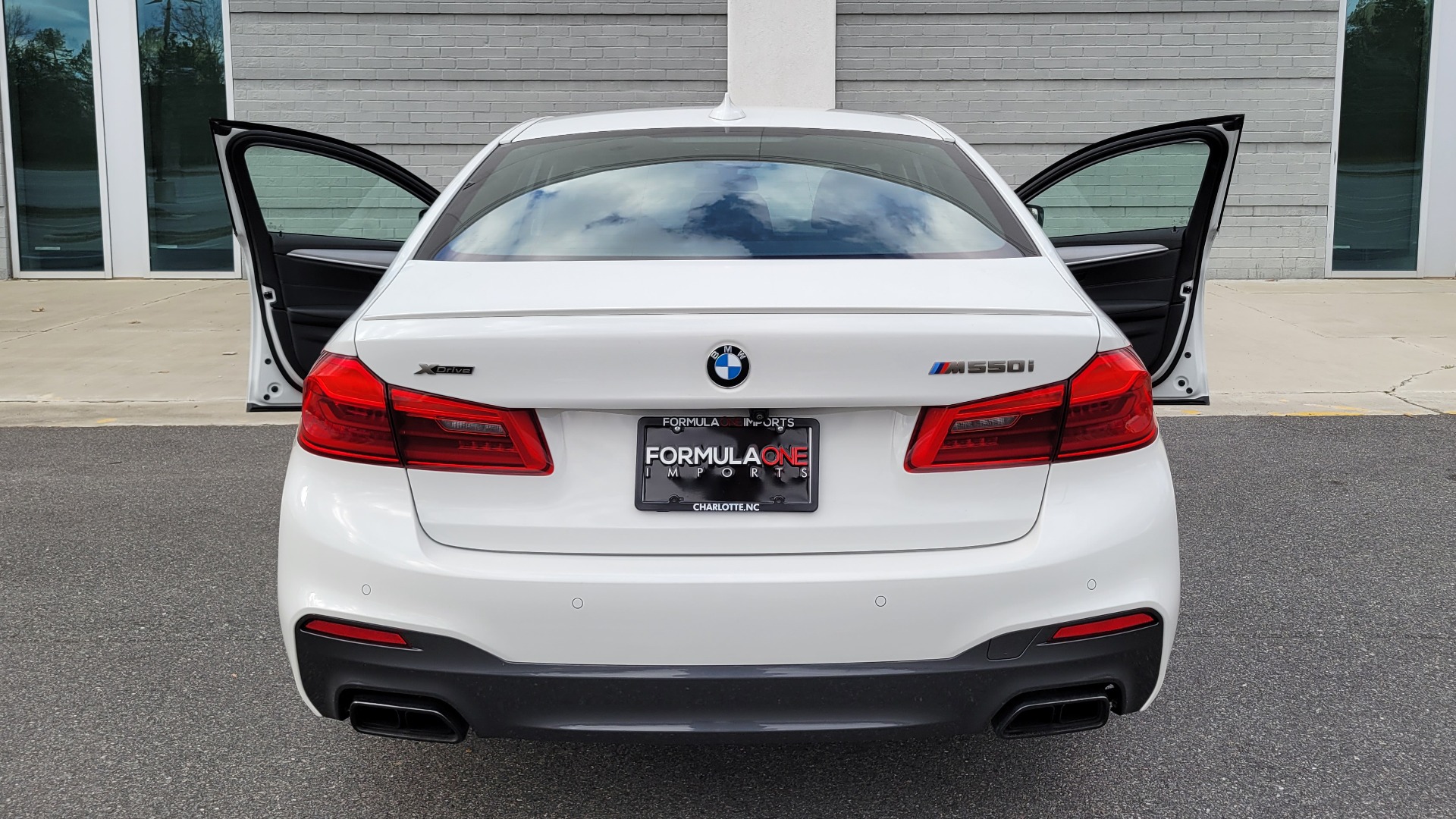Used 2019 BMW 5 SERIES M550I XDRIVE PREMIUM / DYN HANDLING / EXECUTIVE / HUD / HTD STS / REARVIEW for sale Sold at Formula Imports in Charlotte NC 28227 26