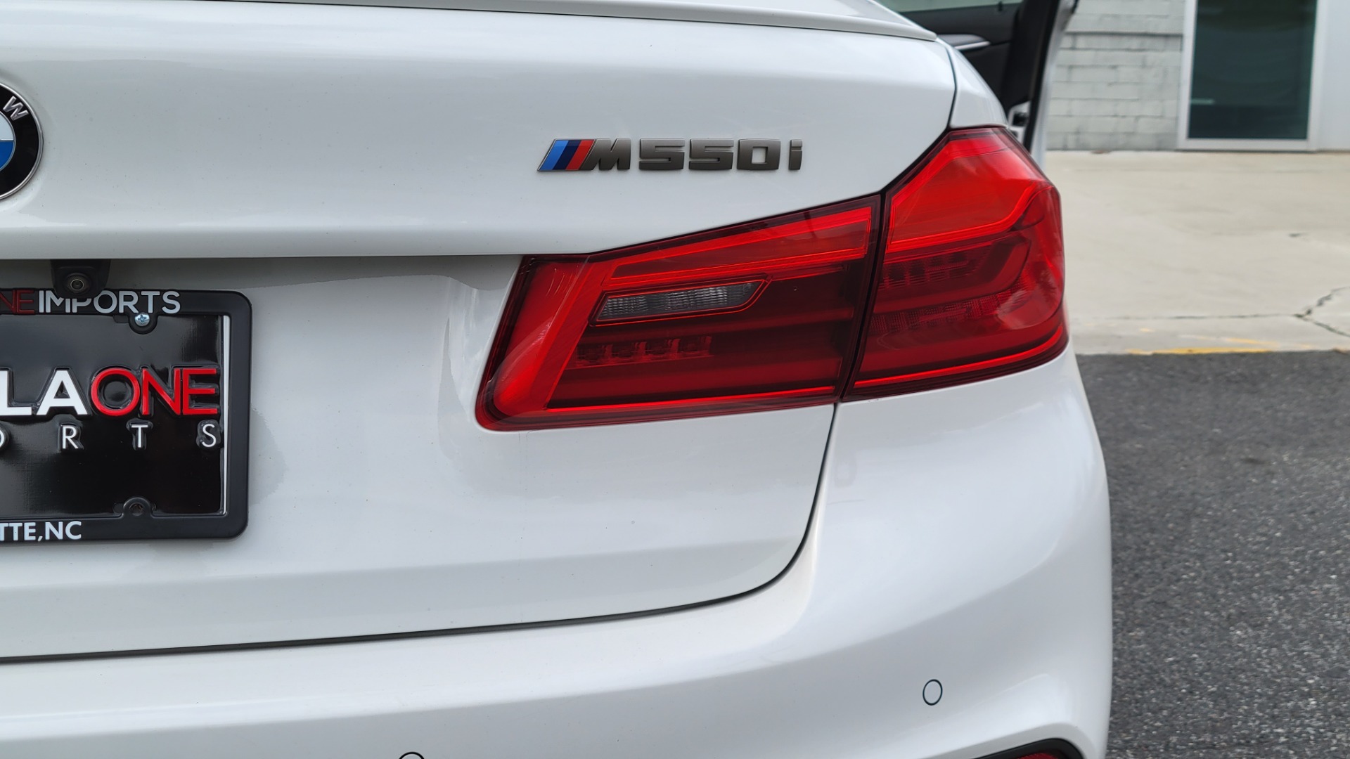 Used 2019 BMW 5 SERIES M550I XDRIVE PREMIUM / DYN HANDLING / EXECUTIVE / HUD / HTD STS / REARVIEW for sale Sold at Formula Imports in Charlotte NC 28227 29