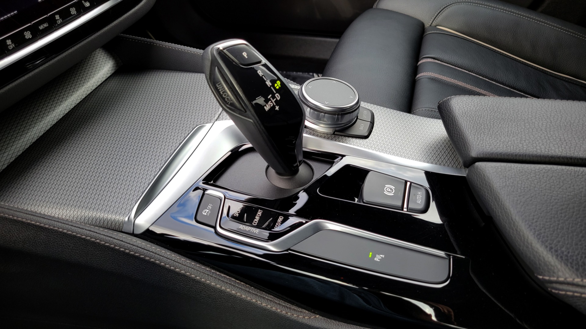 Used 2019 BMW 5 SERIES M550I XDRIVE PREMIUM / DYN HANDLING / EXECUTIVE / HUD / HTD STS / REARVIEW for sale Sold at Formula Imports in Charlotte NC 28227 54