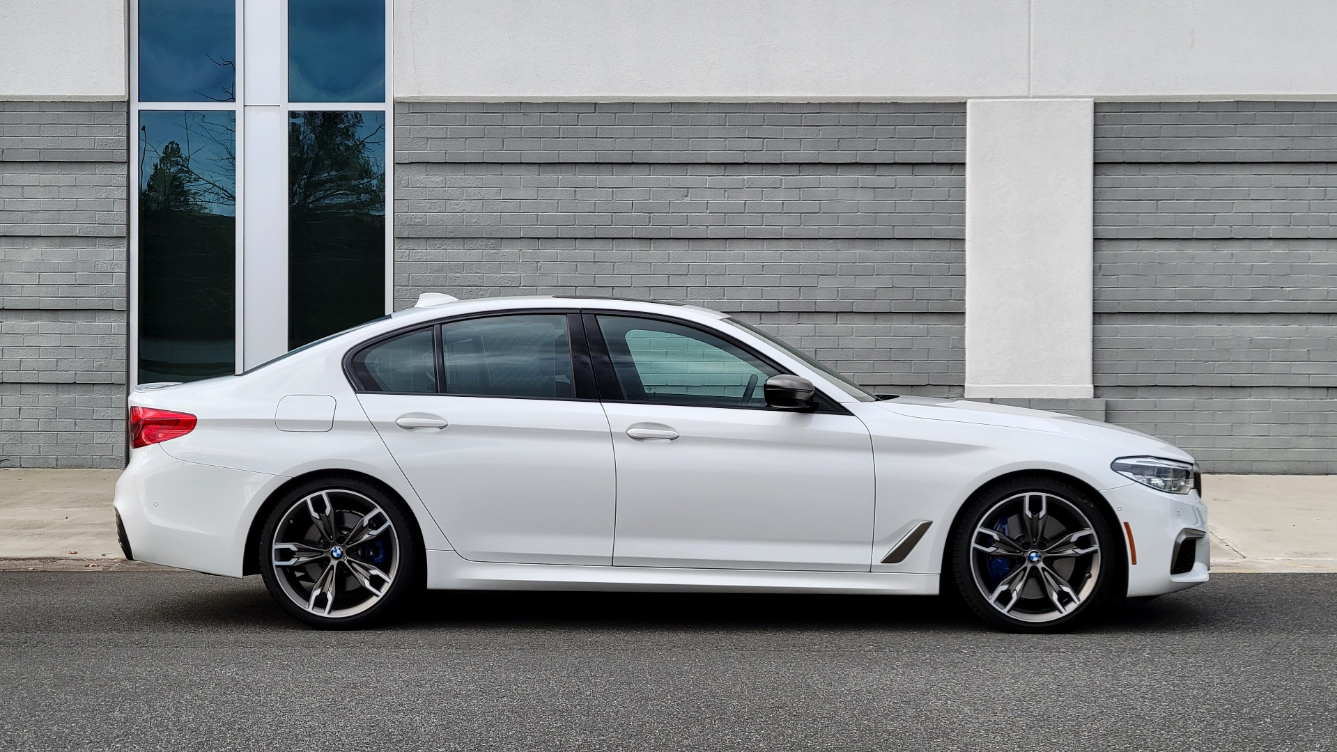 Used 2019 BMW 5 SERIES M550I XDRIVE PREMIUM / DYN HANDLING / EXECUTIVE / HUD / HTD STS / REARVIEW for sale Sold at Formula Imports in Charlotte NC 28227 9