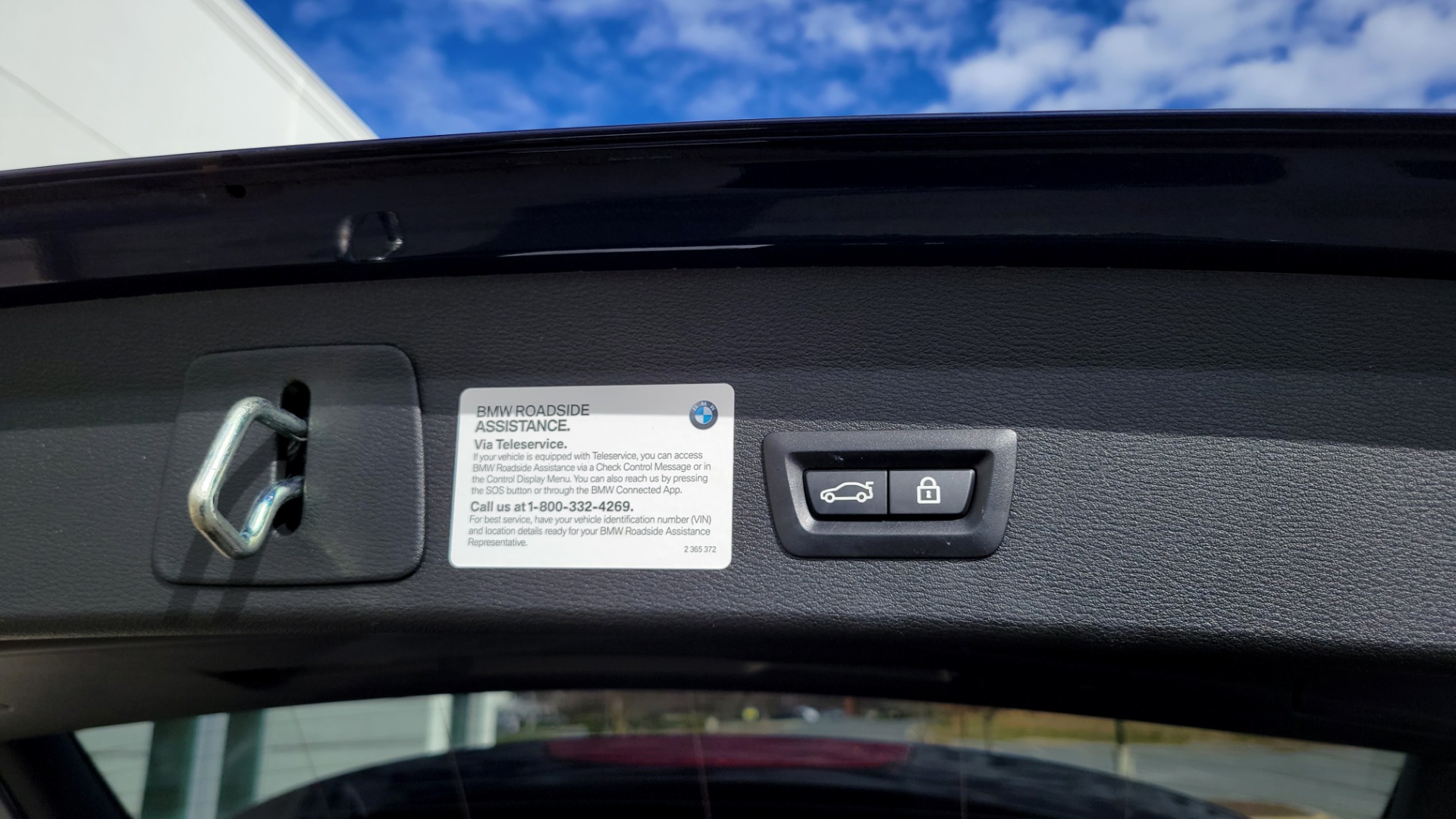 Used 2018 BMW X1 SDRIVE28I 2.0L / CONV PKG / NAV / HTD STS & STRNG WHL / PARK DIST CNTRL for sale Sold at Formula Imports in Charlotte NC 28227 16