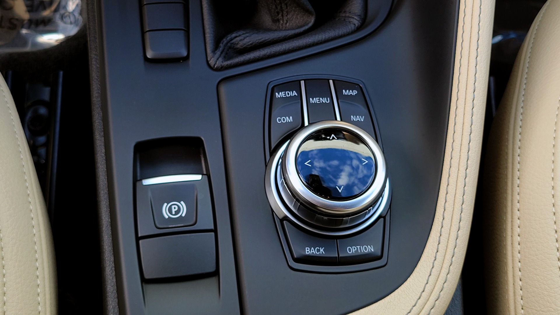 Used 2018 BMW X1 SDRIVE28I 2.0L / CONV PKG / NAV / HTD STS & STRNG WHL / PARK DIST CNTRL for sale Sold at Formula Imports in Charlotte NC 28227 48