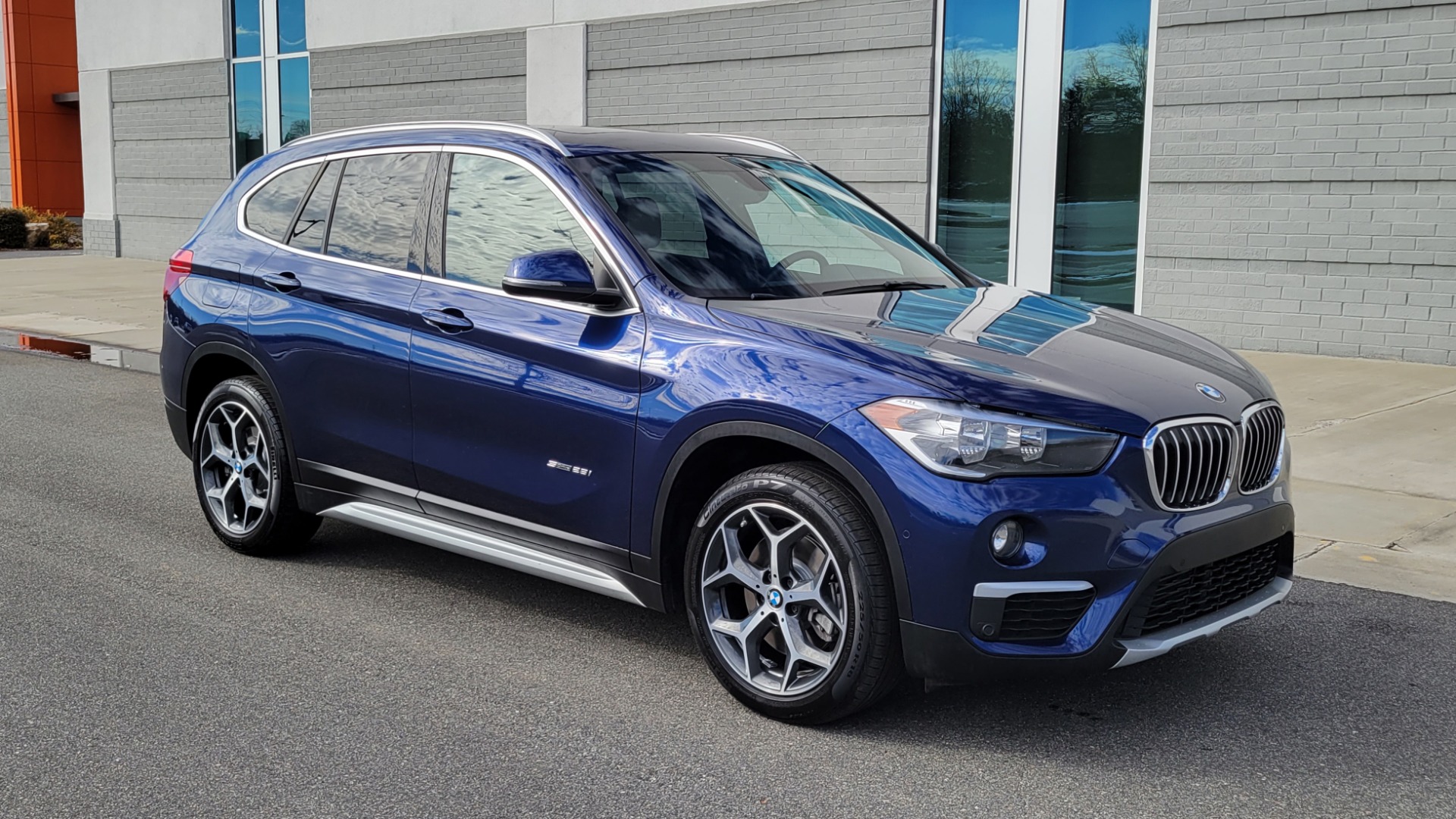 Used 2018 BMW X1 SDRIVE28I 2.0L / CONV PKG / NAV / HTD STS & STRNG WHL / PARK DIST CNTRL for sale Sold at Formula Imports in Charlotte NC 28227 5