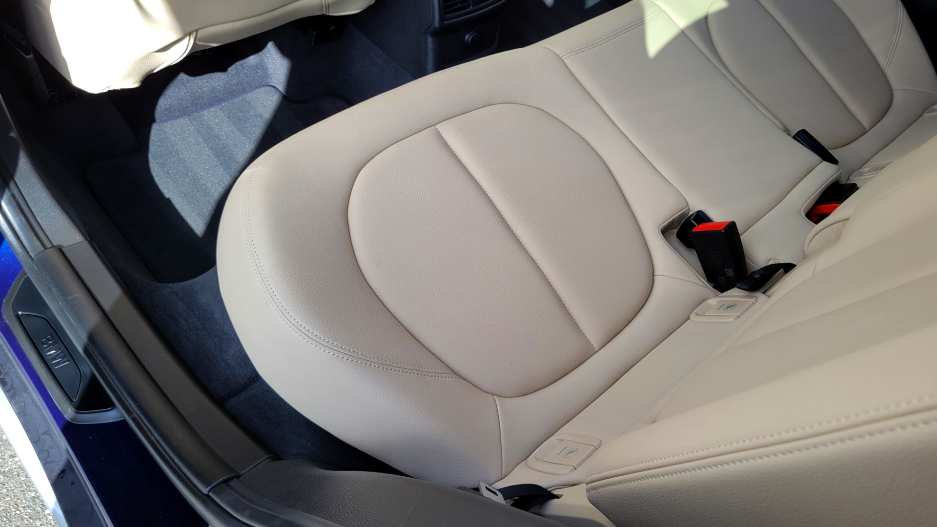 Used 2018 BMW X1 SDRIVE28I 2.0L / CONV PKG / NAV / HTD STS & STRNG WHL / PARK DIST CNTRL for sale Sold at Formula Imports in Charlotte NC 28227 59