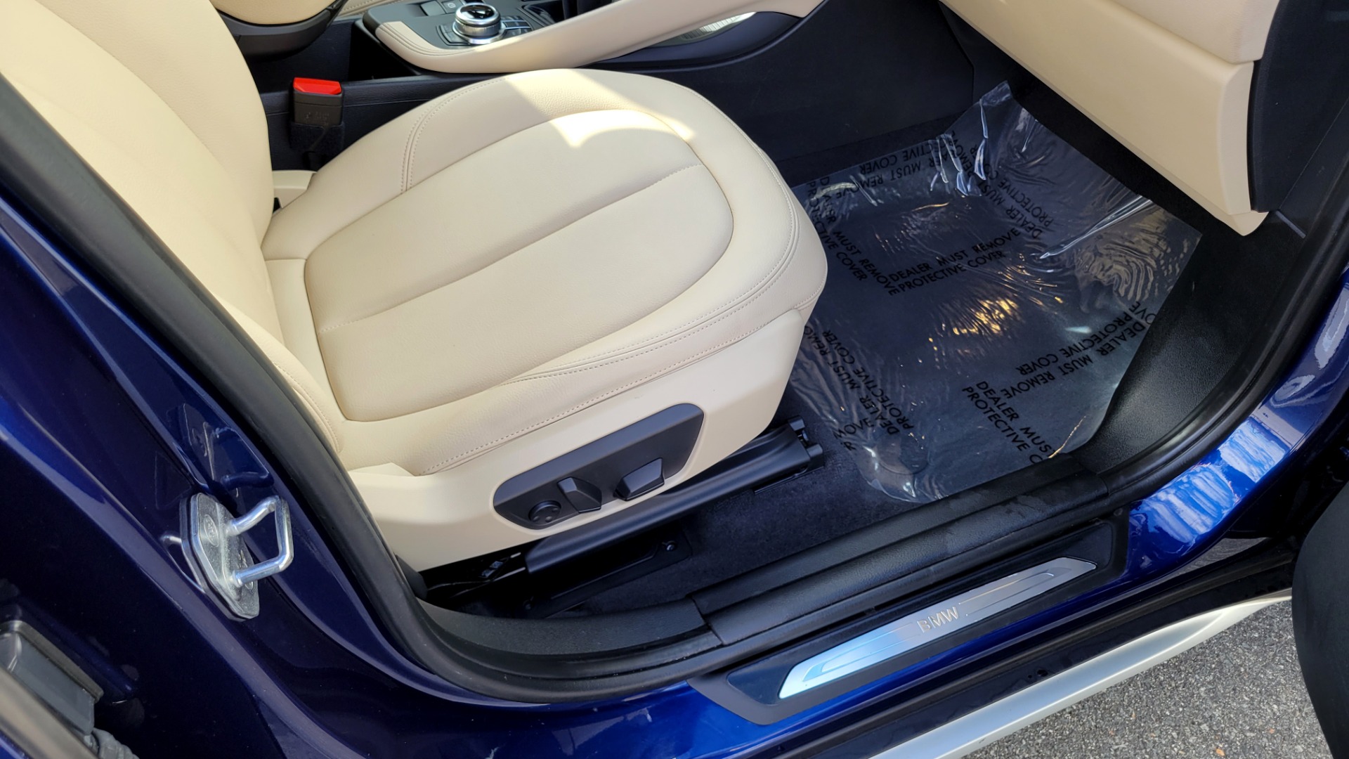 Used 2018 BMW X1 SDRIVE28I 2.0L / CONV PKG / NAV / HTD STS & STRNG WHL / PARK DIST CNTRL for sale Sold at Formula Imports in Charlotte NC 28227 63