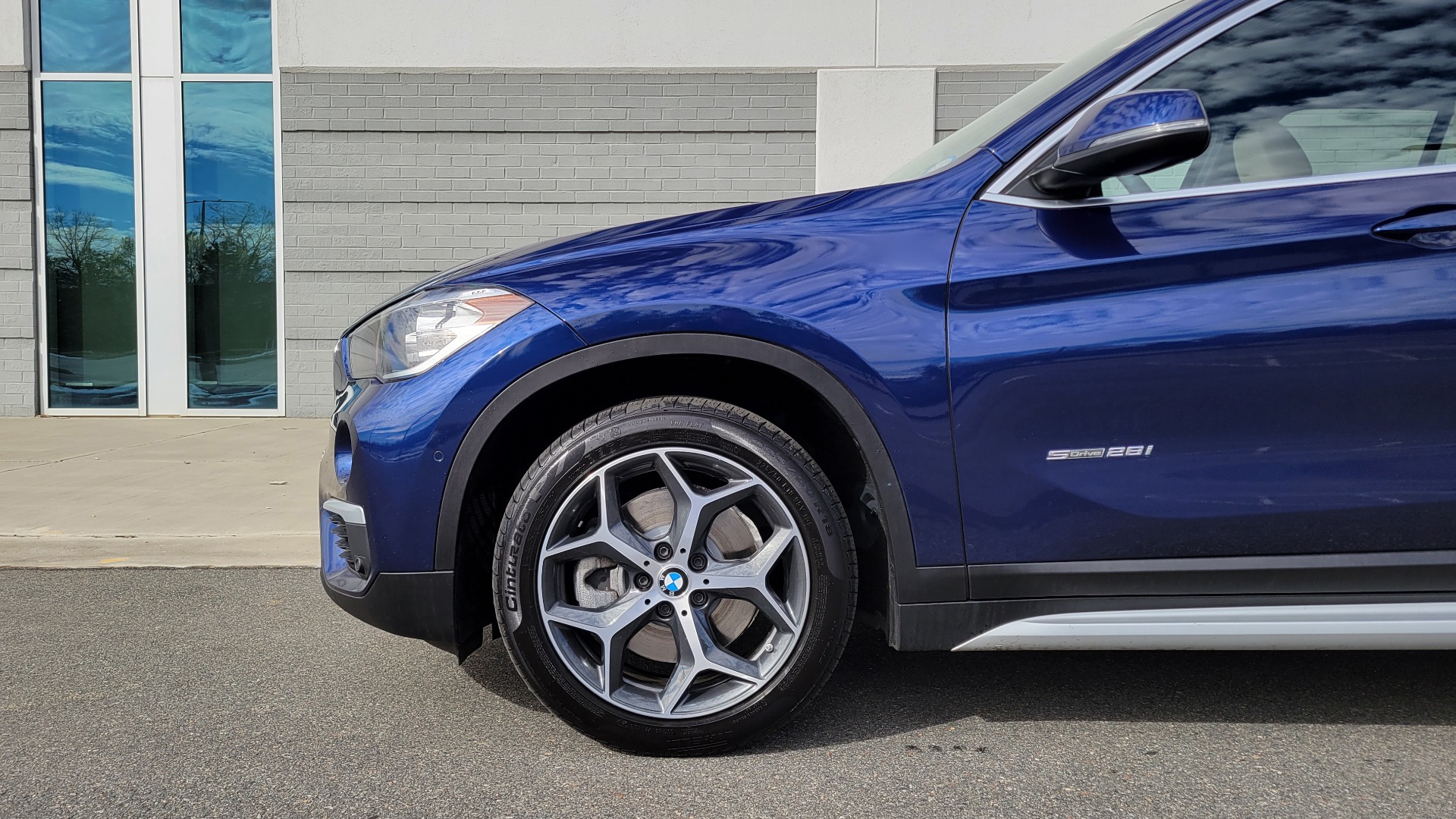 Used 2018 BMW X1 SDRIVE28I 2.0L / CONV PKG / NAV / HTD STS & STRNG WHL / PARK DIST CNTRL for sale Sold at Formula Imports in Charlotte NC 28227 74
