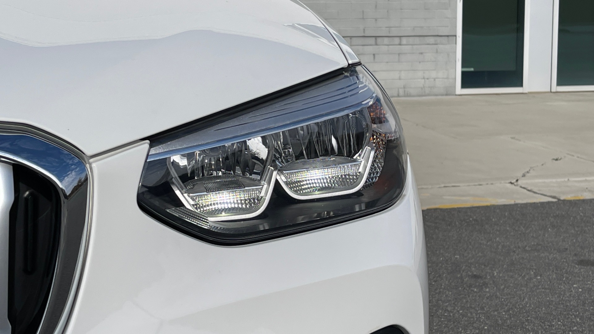 Used 2019 BMW X3 XDRIVE30I 2.0L / DRVR ASST PKG / HTD STS & STRNG WHL / REARVIEW for sale Sold at Formula Imports in Charlotte NC 28227 12