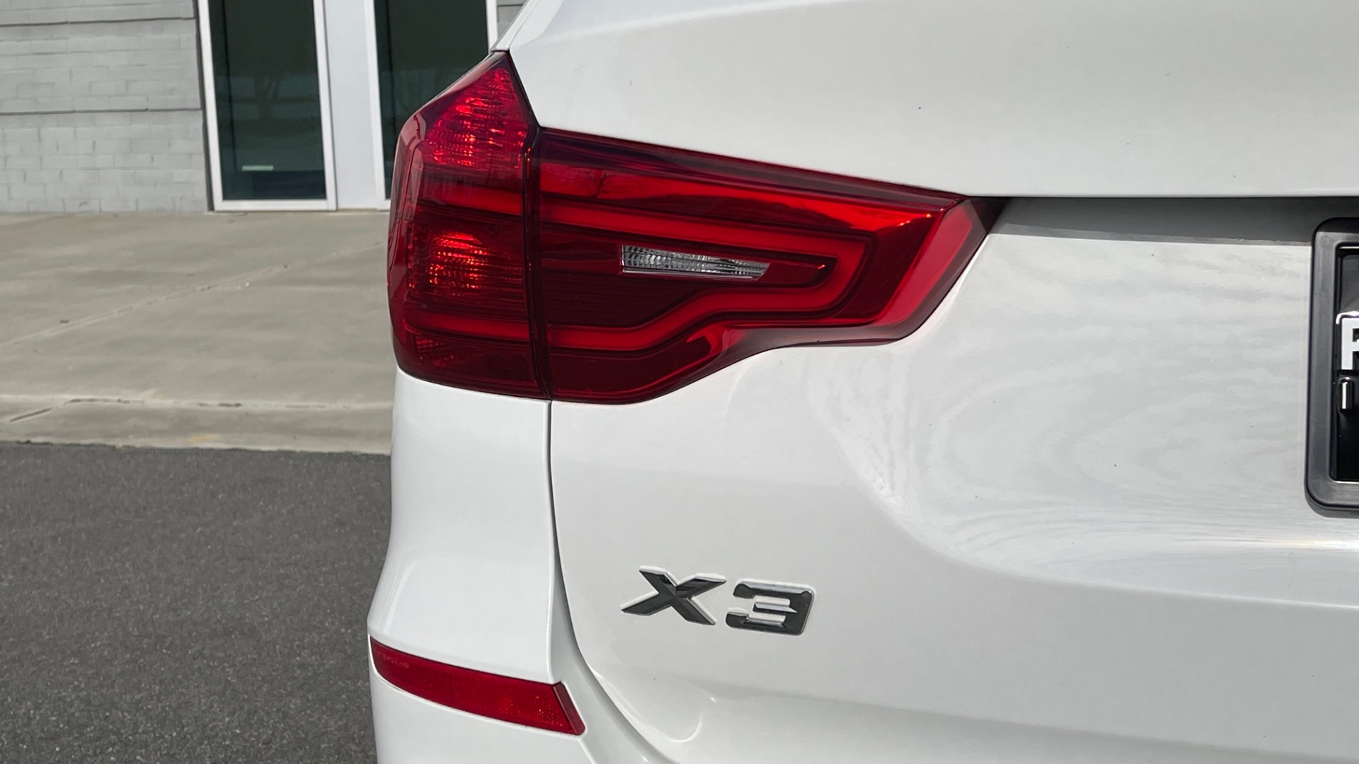 Used 2019 BMW X3 XDRIVE30I 2.0L / DRVR ASST PKG / HTD STS & STRNG WHL / REARVIEW for sale Sold at Formula Imports in Charlotte NC 28227 23