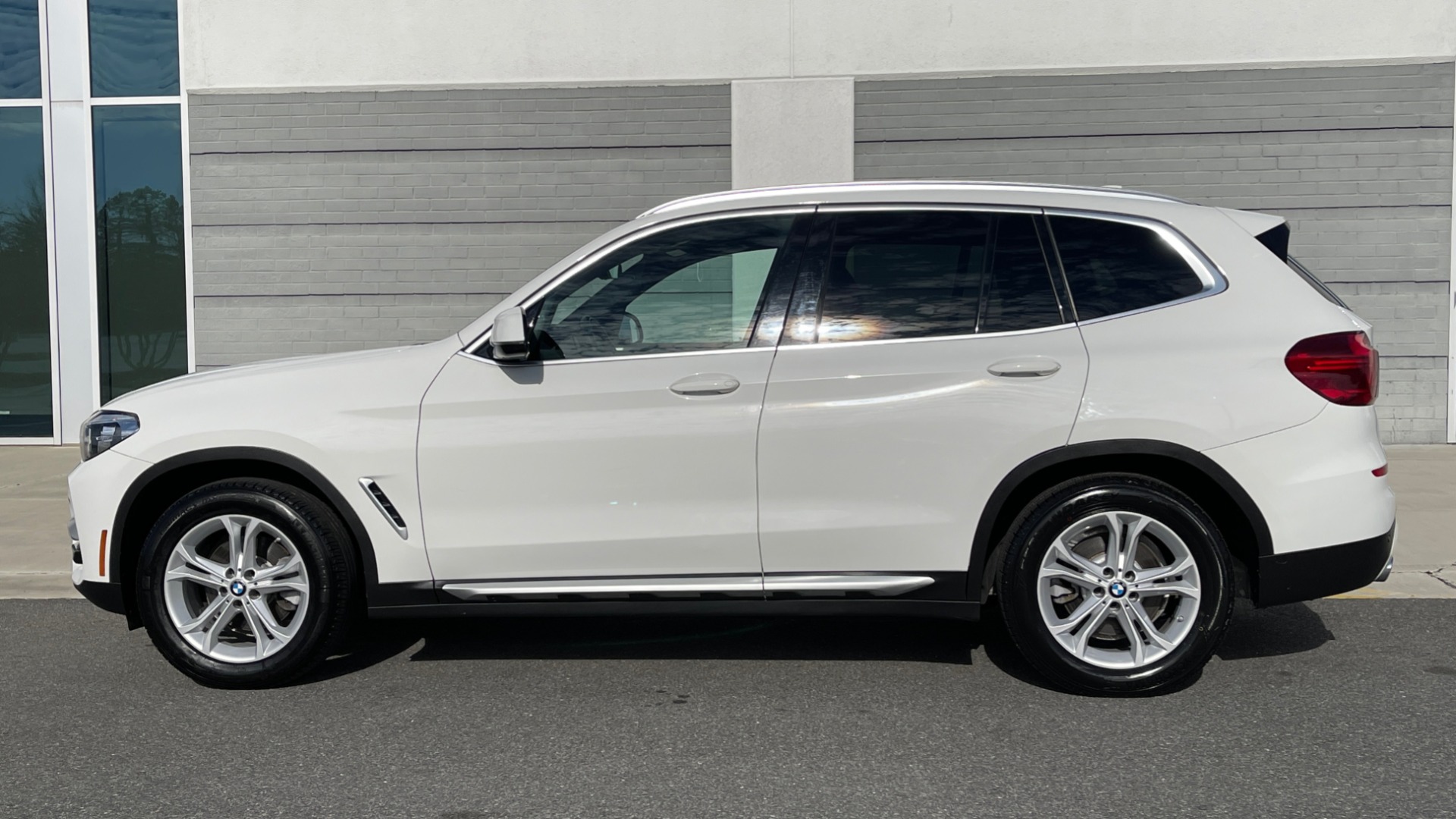 Used 2019 BMW X3 XDRIVE30I 2.0L / DRVR ASST PKG / HTD STS & STRNG WHL / REARVIEW for sale Sold at Formula Imports in Charlotte NC 28227 3