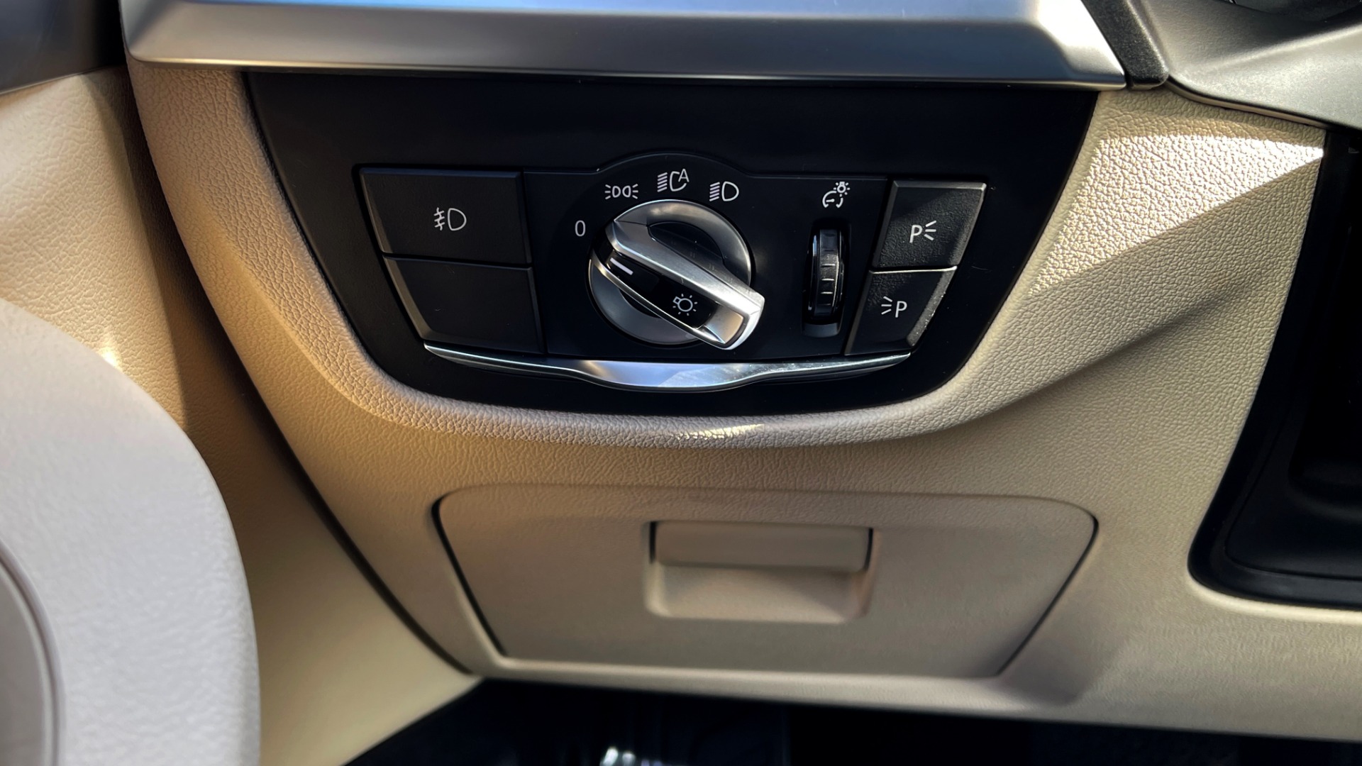 Used 2019 BMW X3 XDRIVE30I 2.0L / DRVR ASST PKG / HTD STS & STRNG WHL / REARVIEW for sale Sold at Formula Imports in Charlotte NC 28227 31